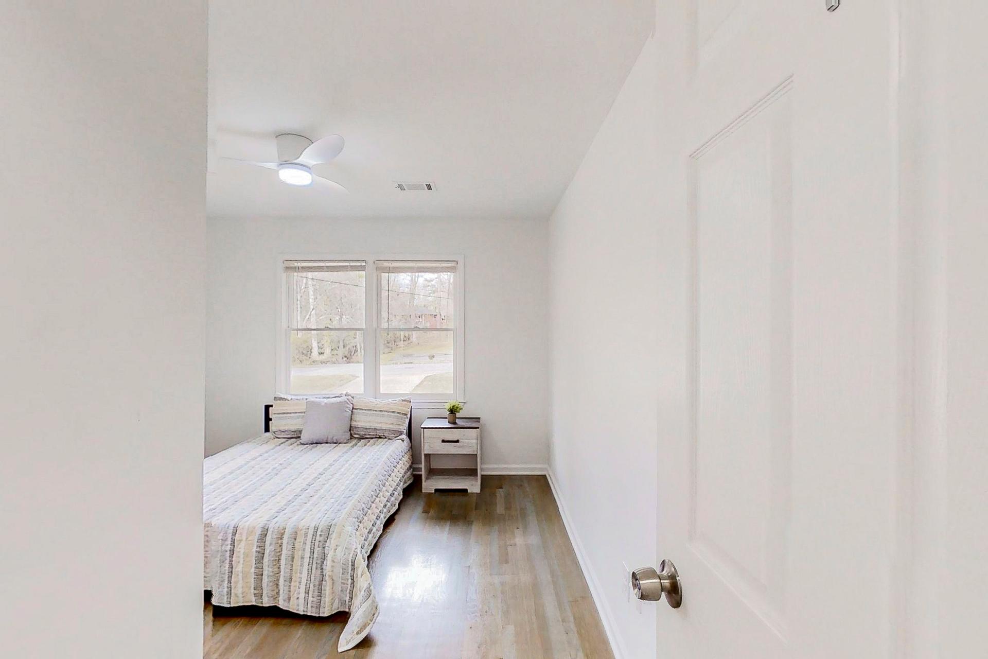 bedroom, detected:bed, ceiling fan