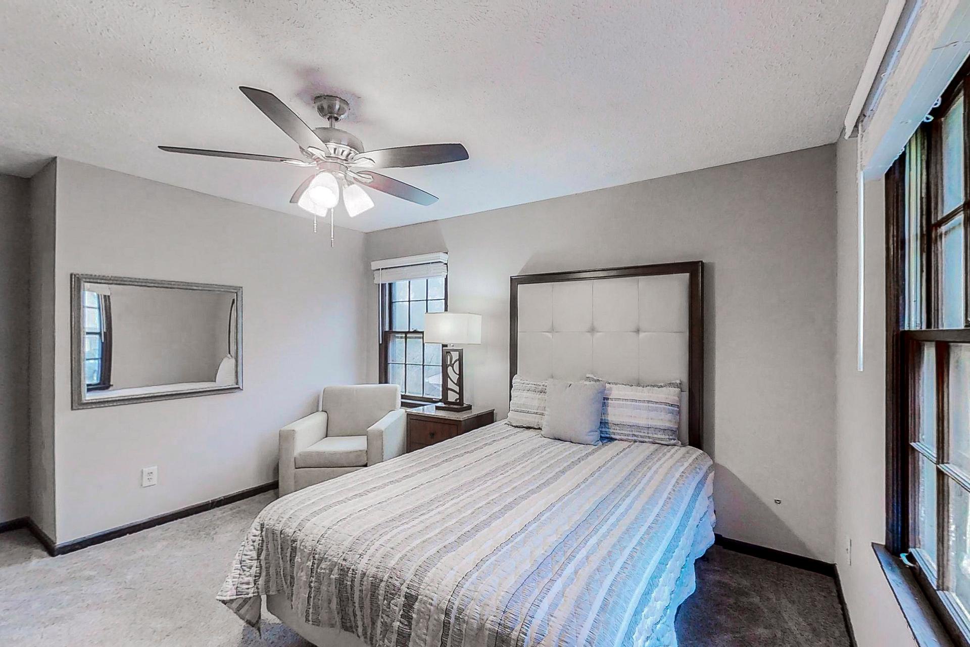 bedroom, detected:ceiling fan, bed, window blind