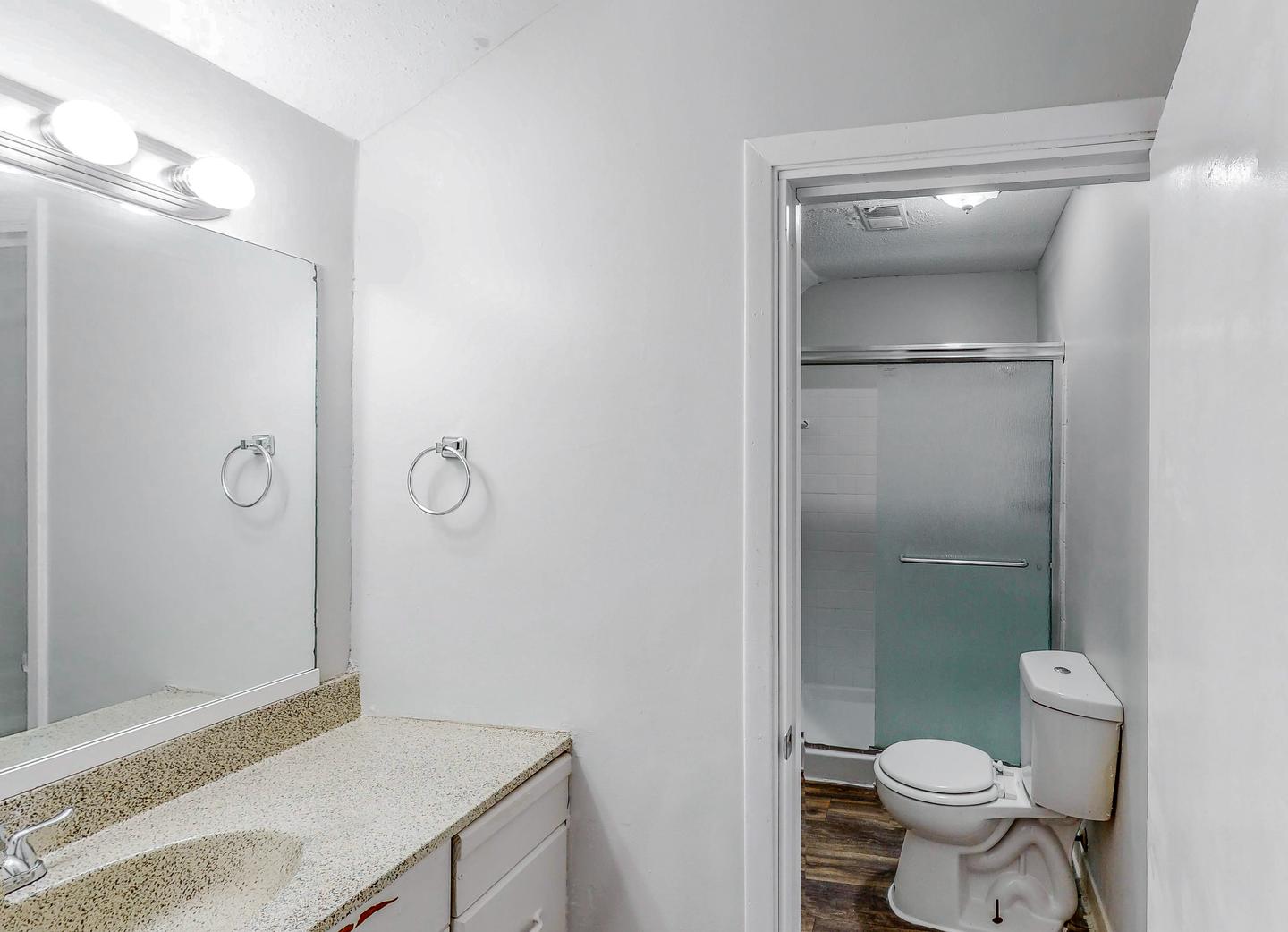 Bathroom(s)