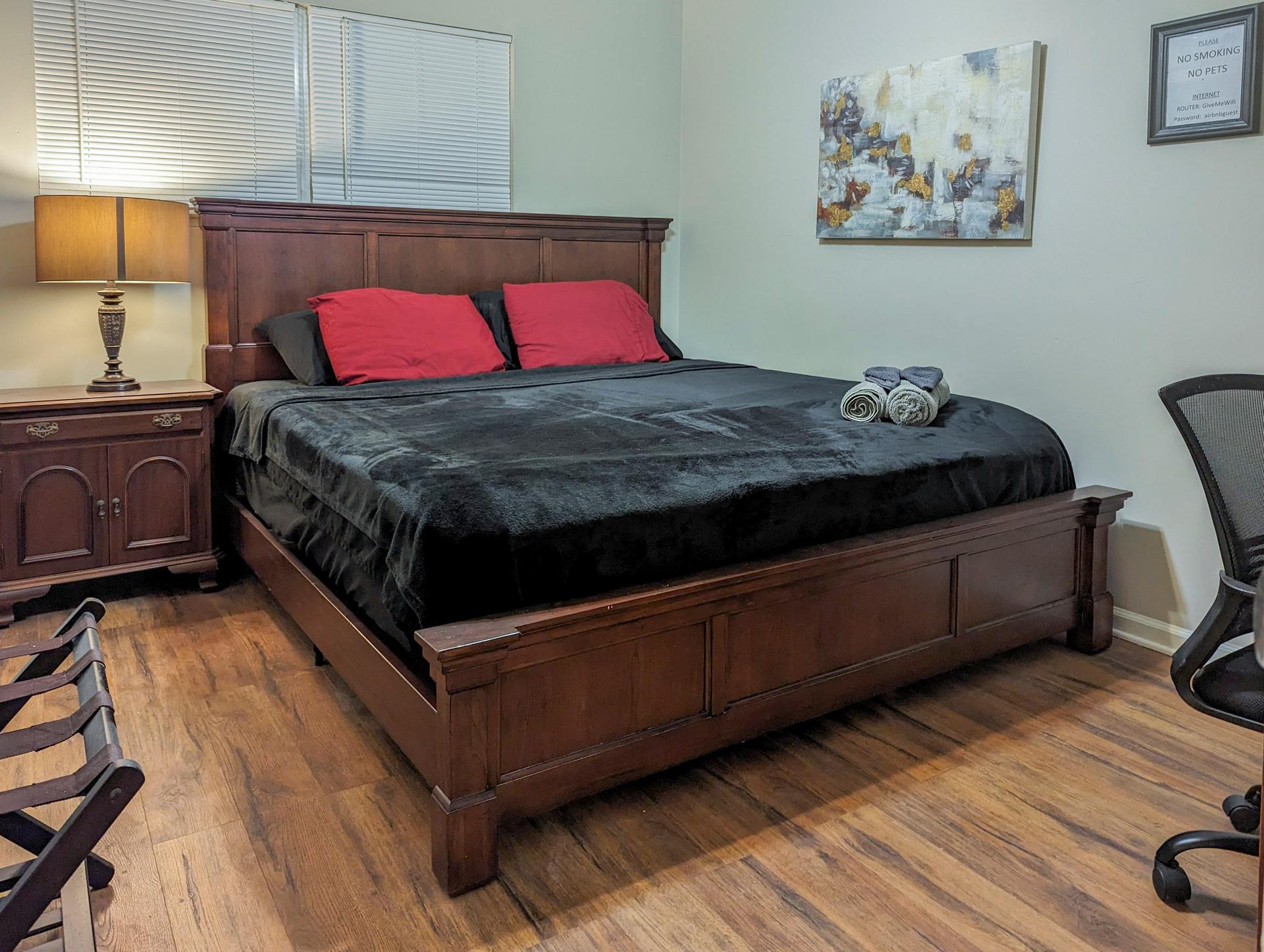 bedroom, detected:bed, window blind