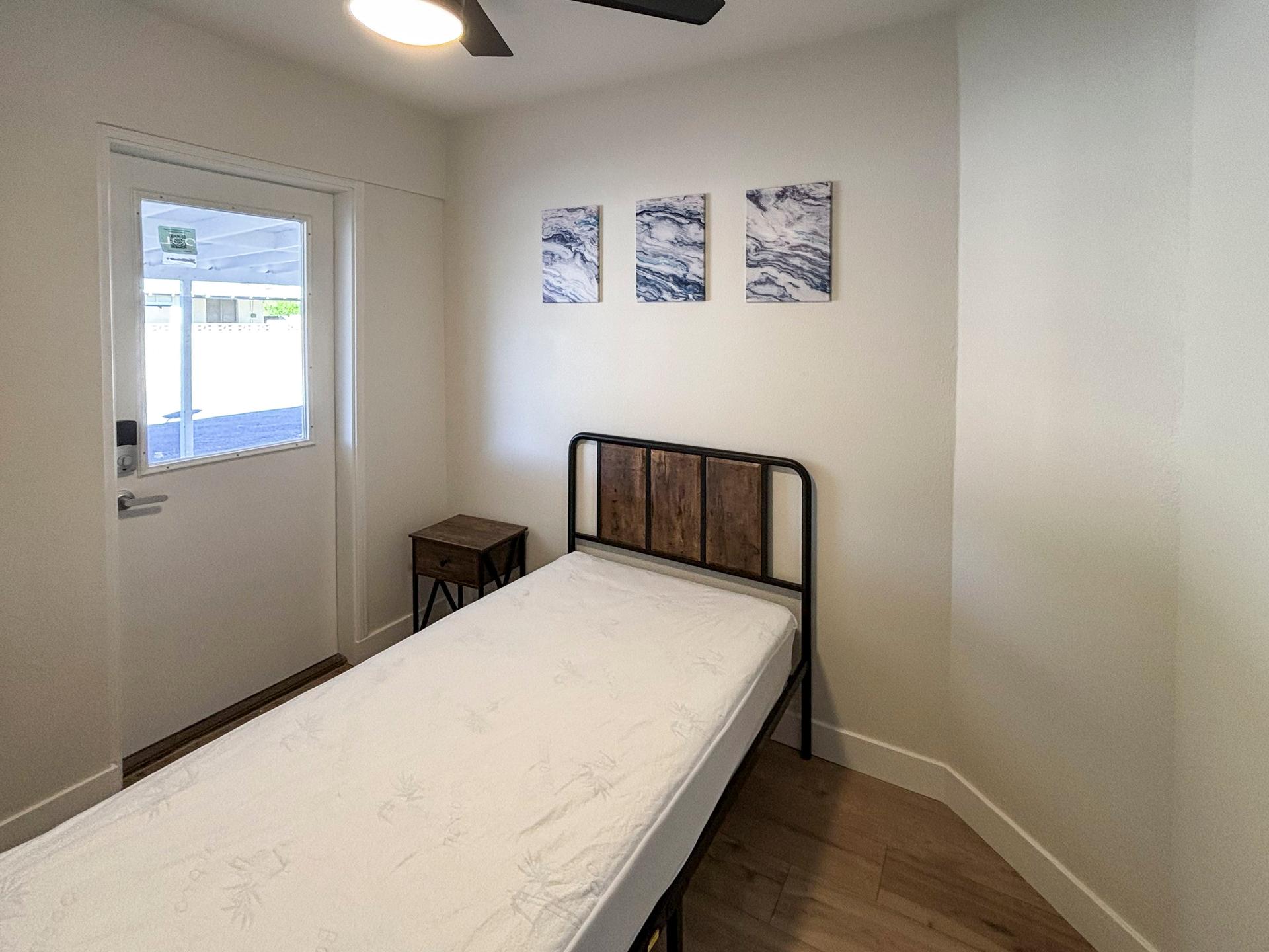 bedroom, detected:bed, ceiling fan, window blind