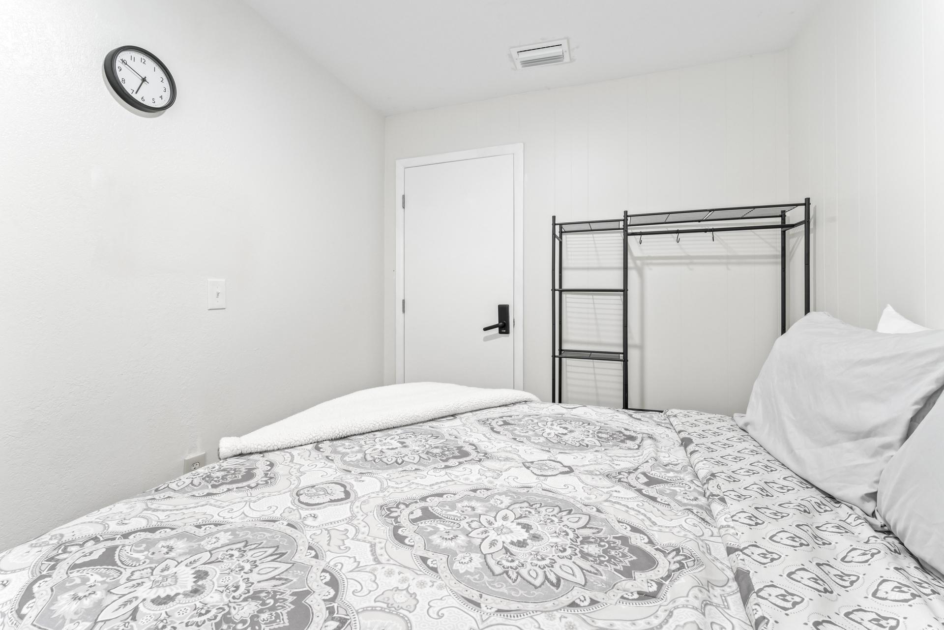 bedroom, detected:bed