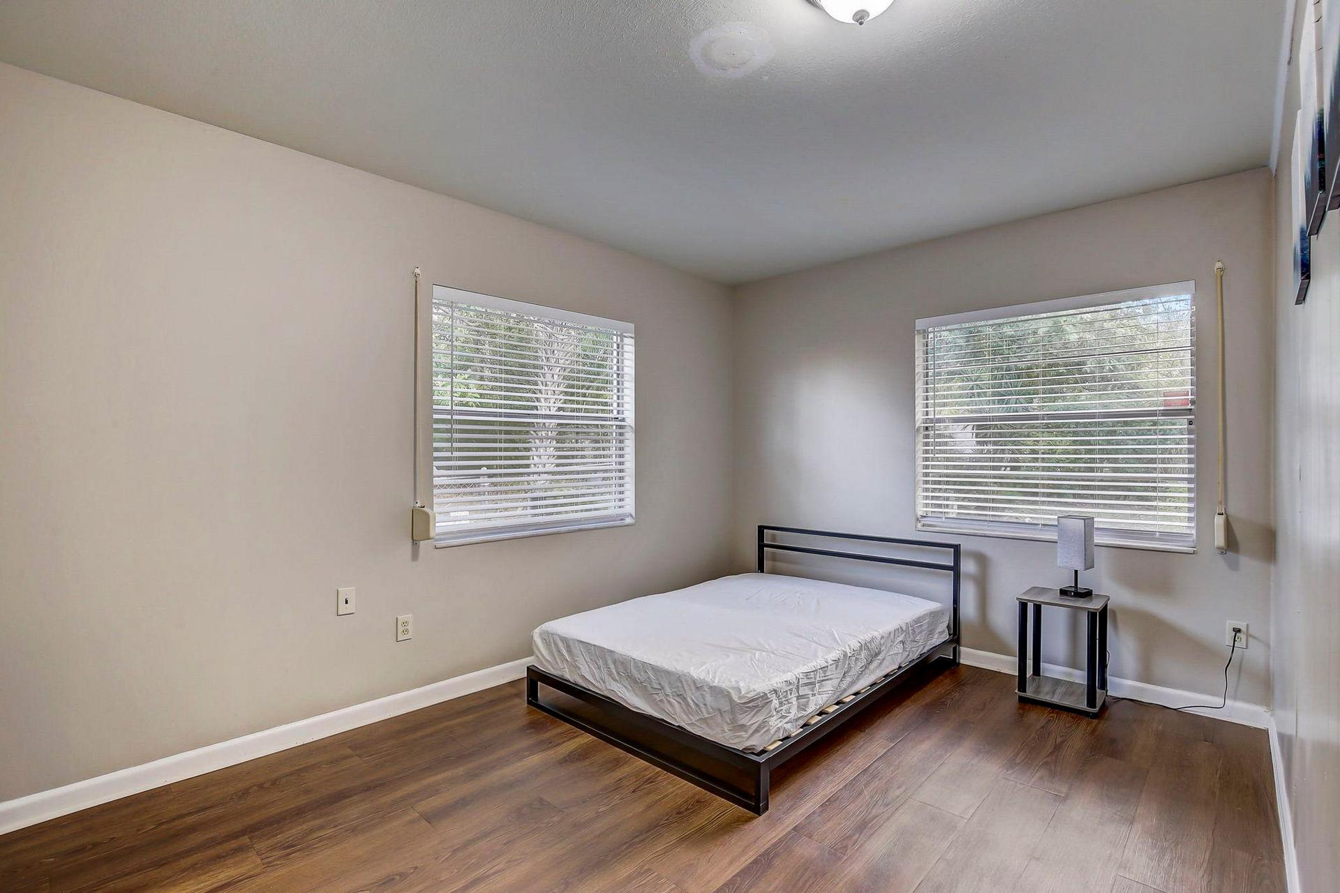 bedroom, detected:window blind
