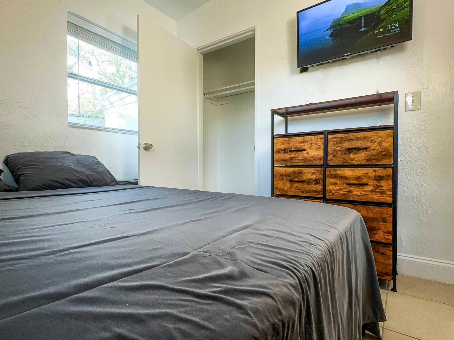 bedroom, detected:bed