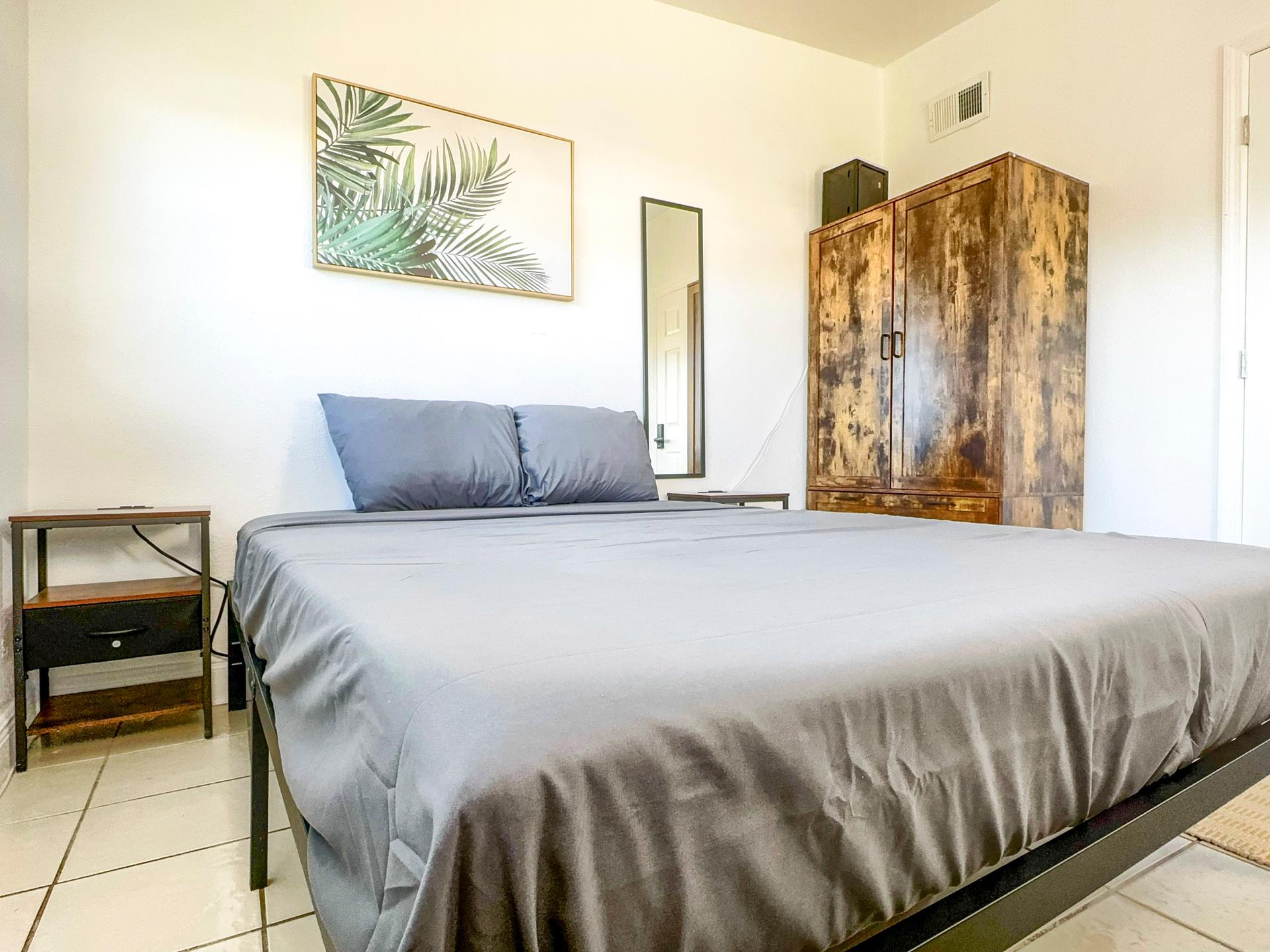 bedroom, detected:bed