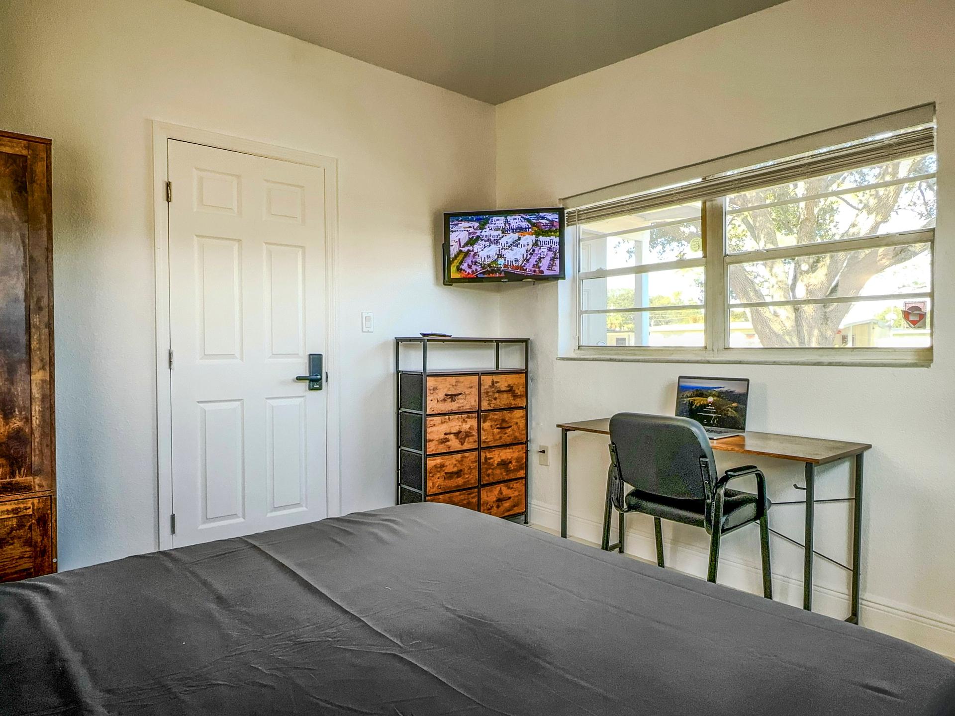 bedroom, detected:bed, window blind