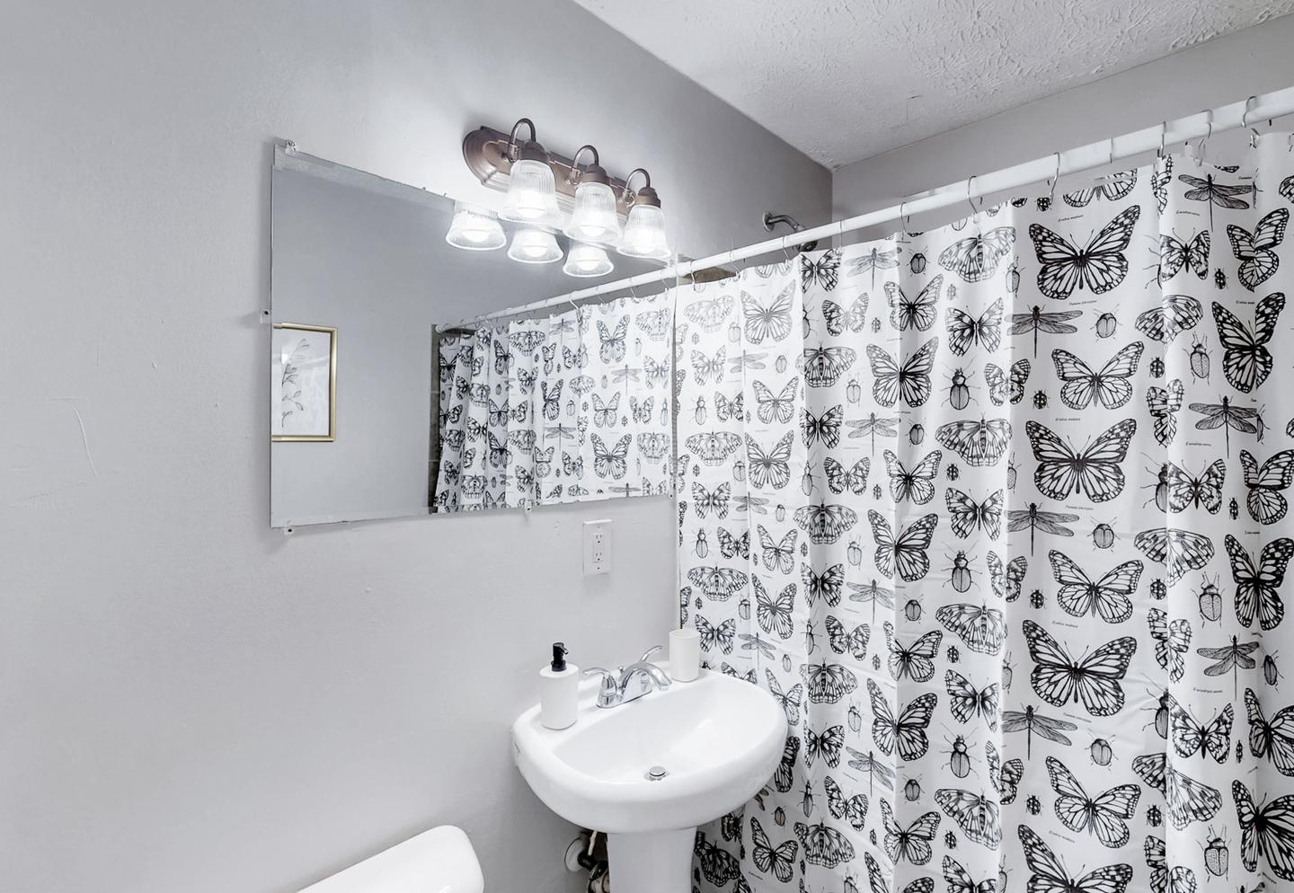 Bathroom(s)