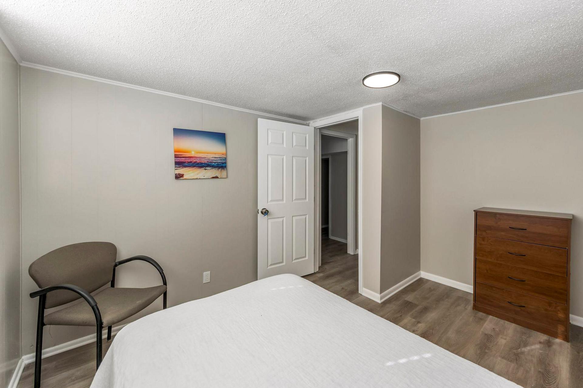 bedroom, detected:bed