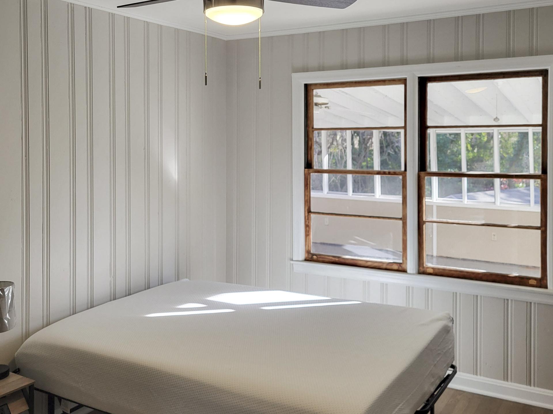 bedroom, detected:ceiling fan, bed, window blind