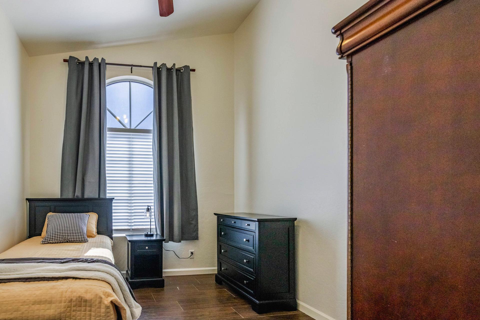 bedroom, detected:bed, window blind