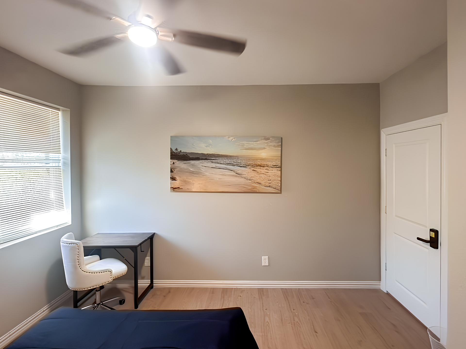 living_room, detected:window blind, ceiling fan