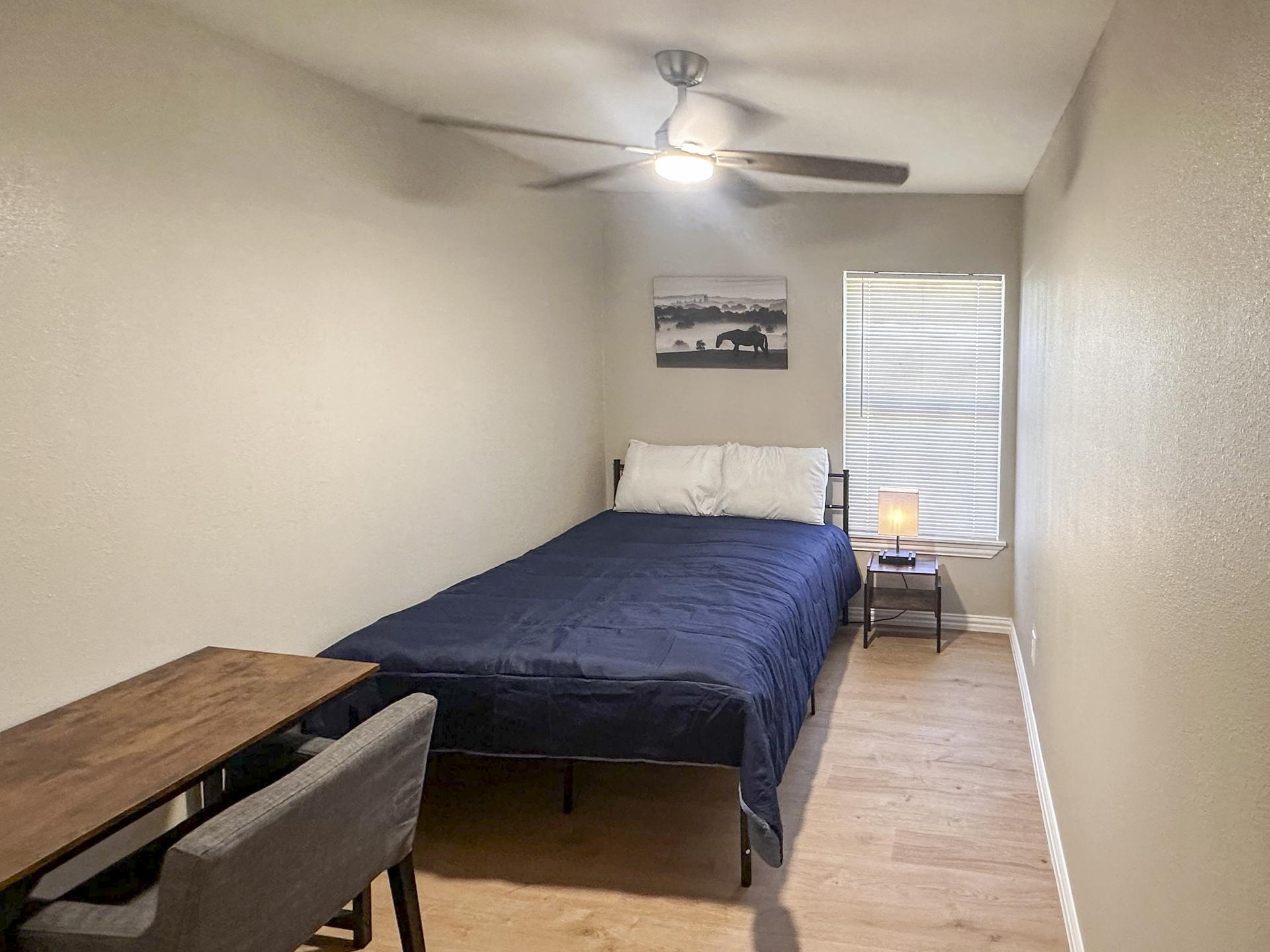 bedroom, detected:ceiling fan, bed