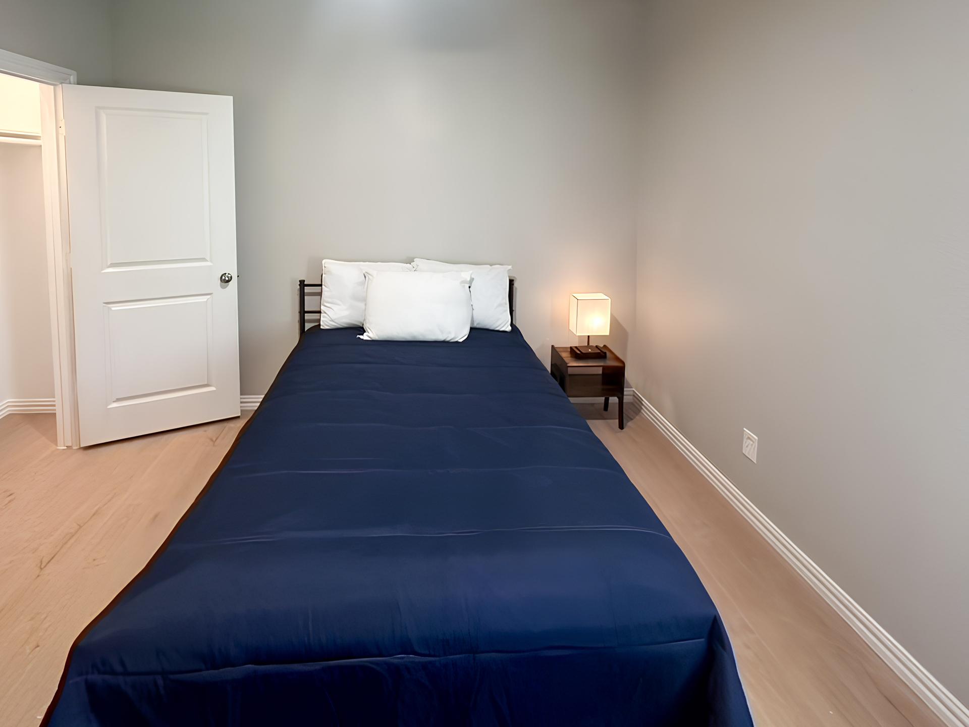 bedroom, detected:bed