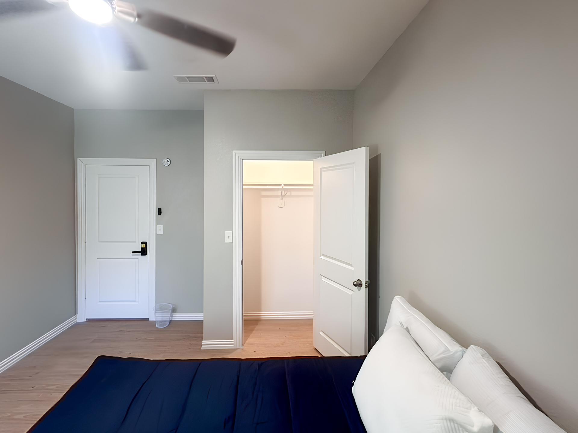 bedroom, detected:bed, ceiling fan