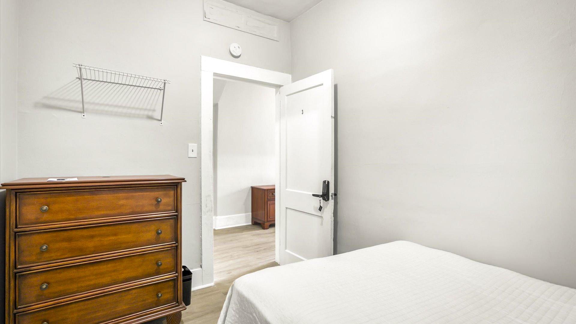 bedroom, detected:bed