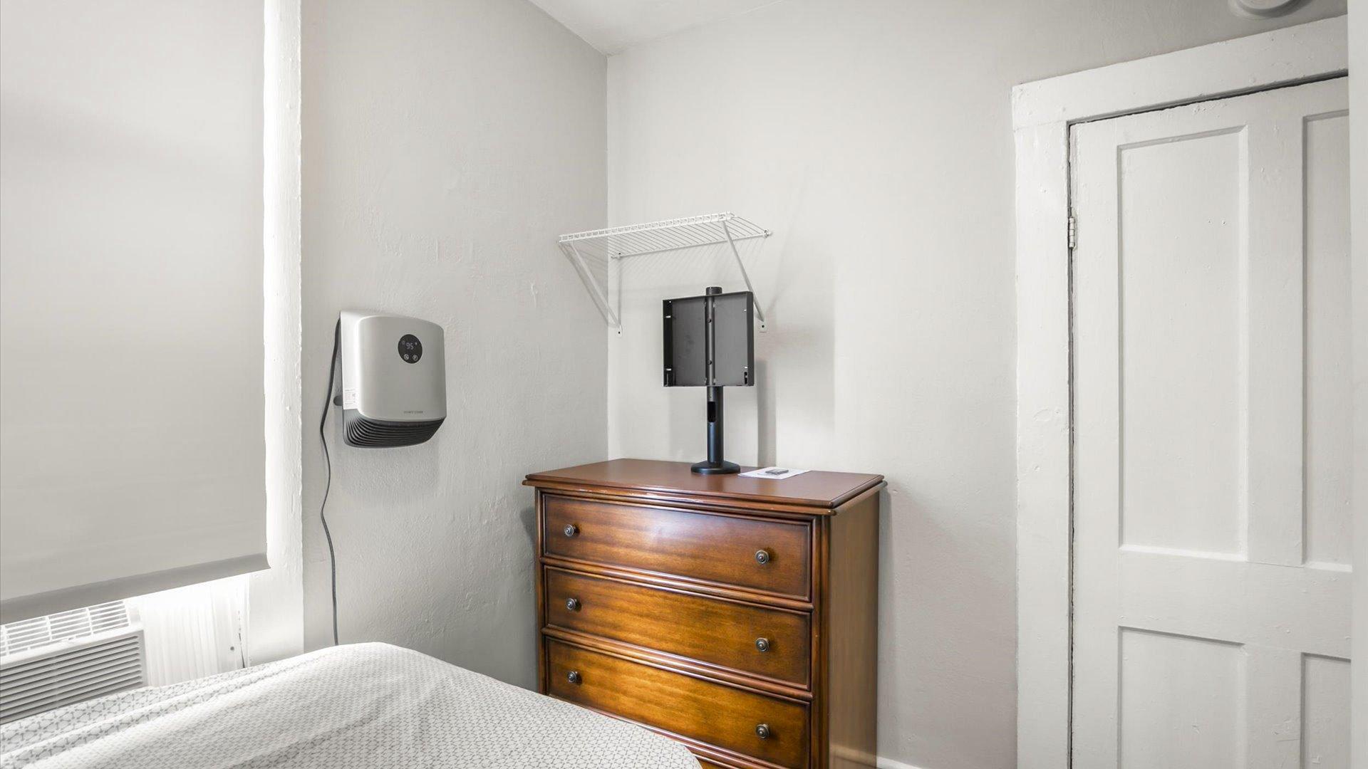 bedroom, detected:bed