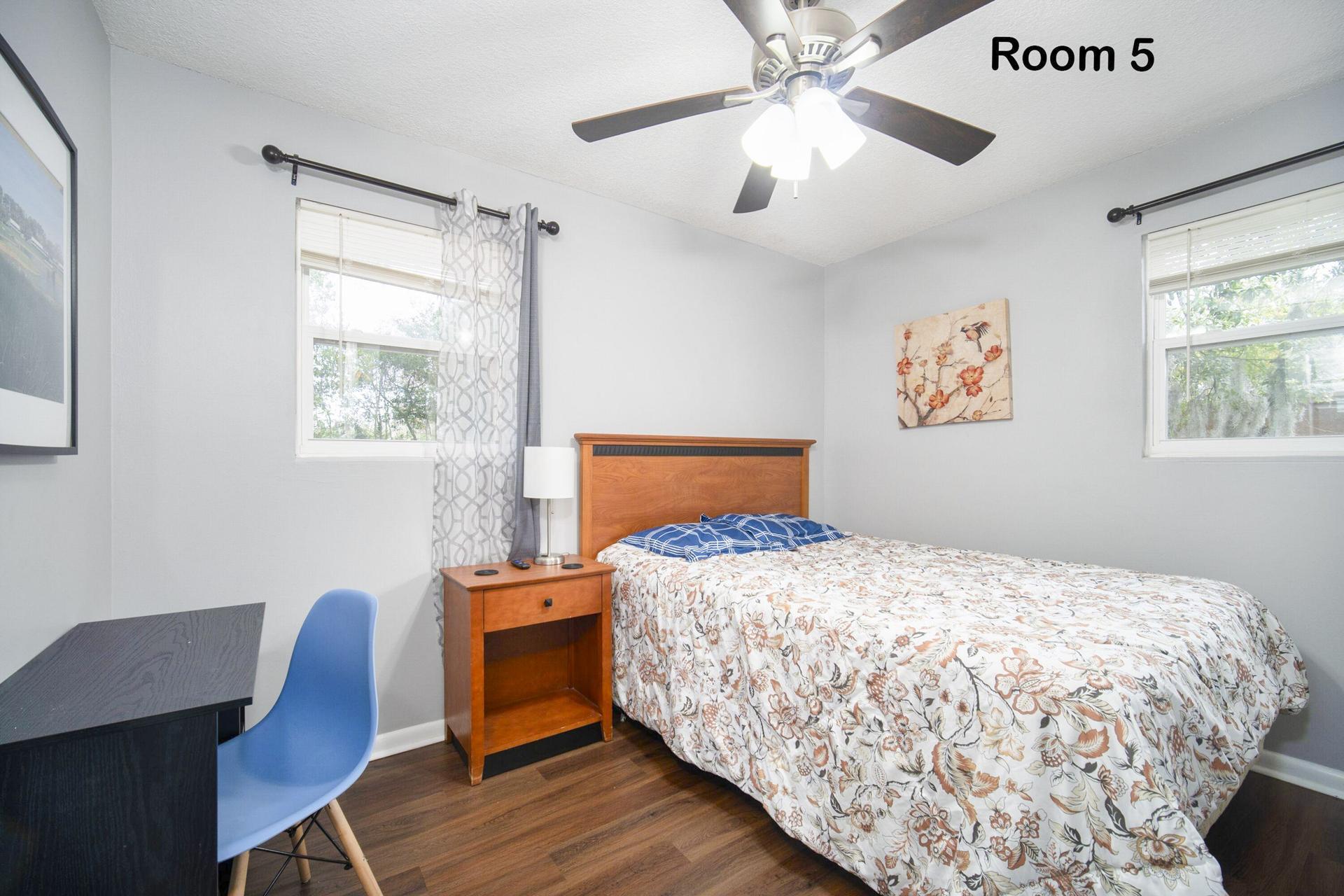 bedroom, detected:ceiling fan, window blind, bed