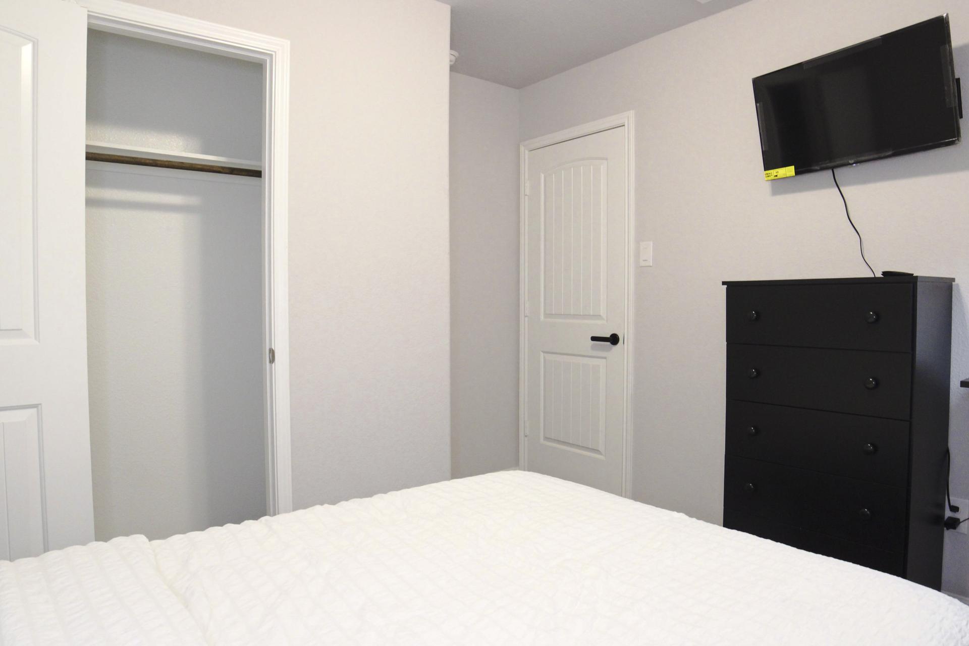 bedroom, detected:bed