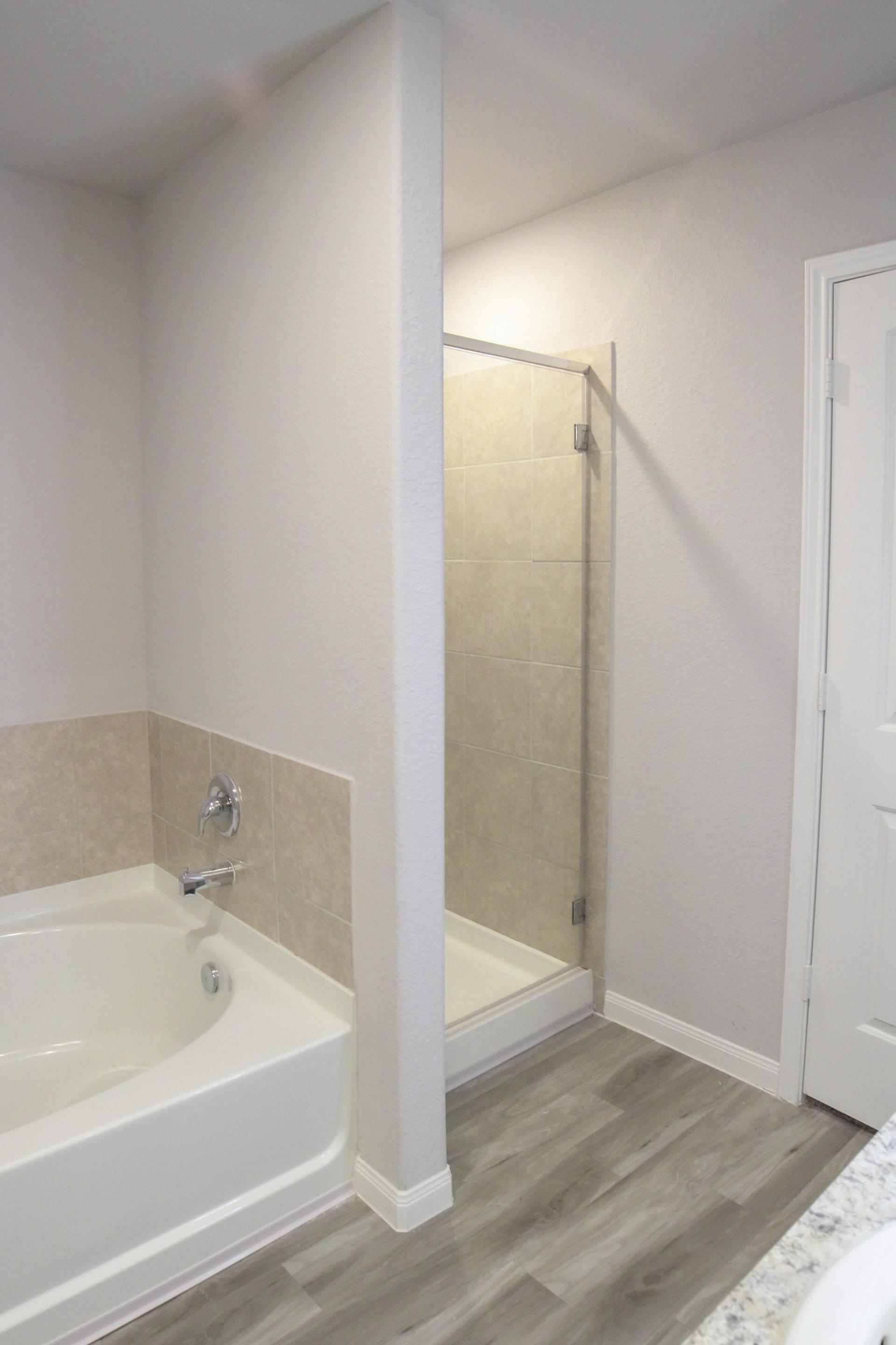 bathroom, detected:bathtub, shower