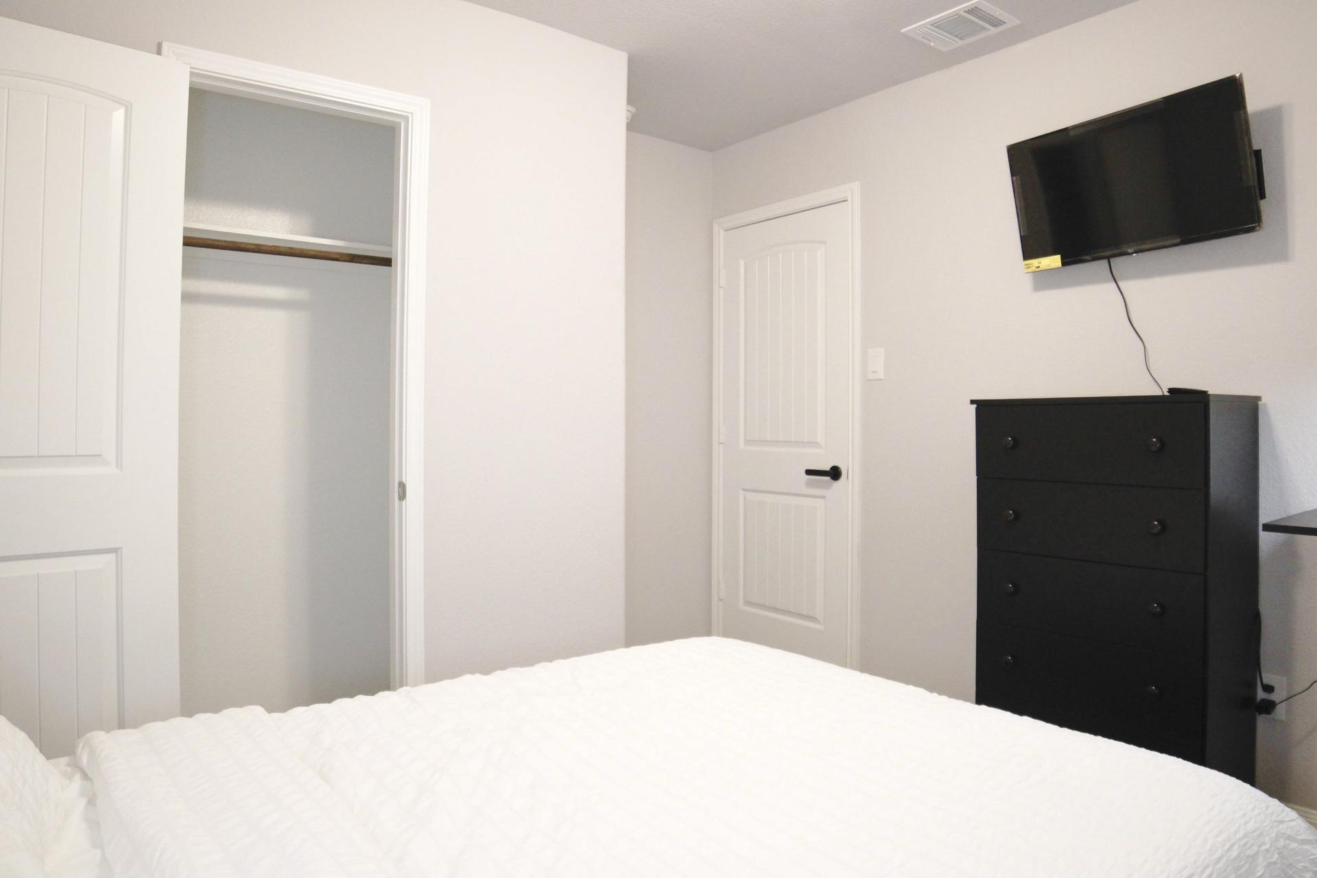 bedroom, detected:bed