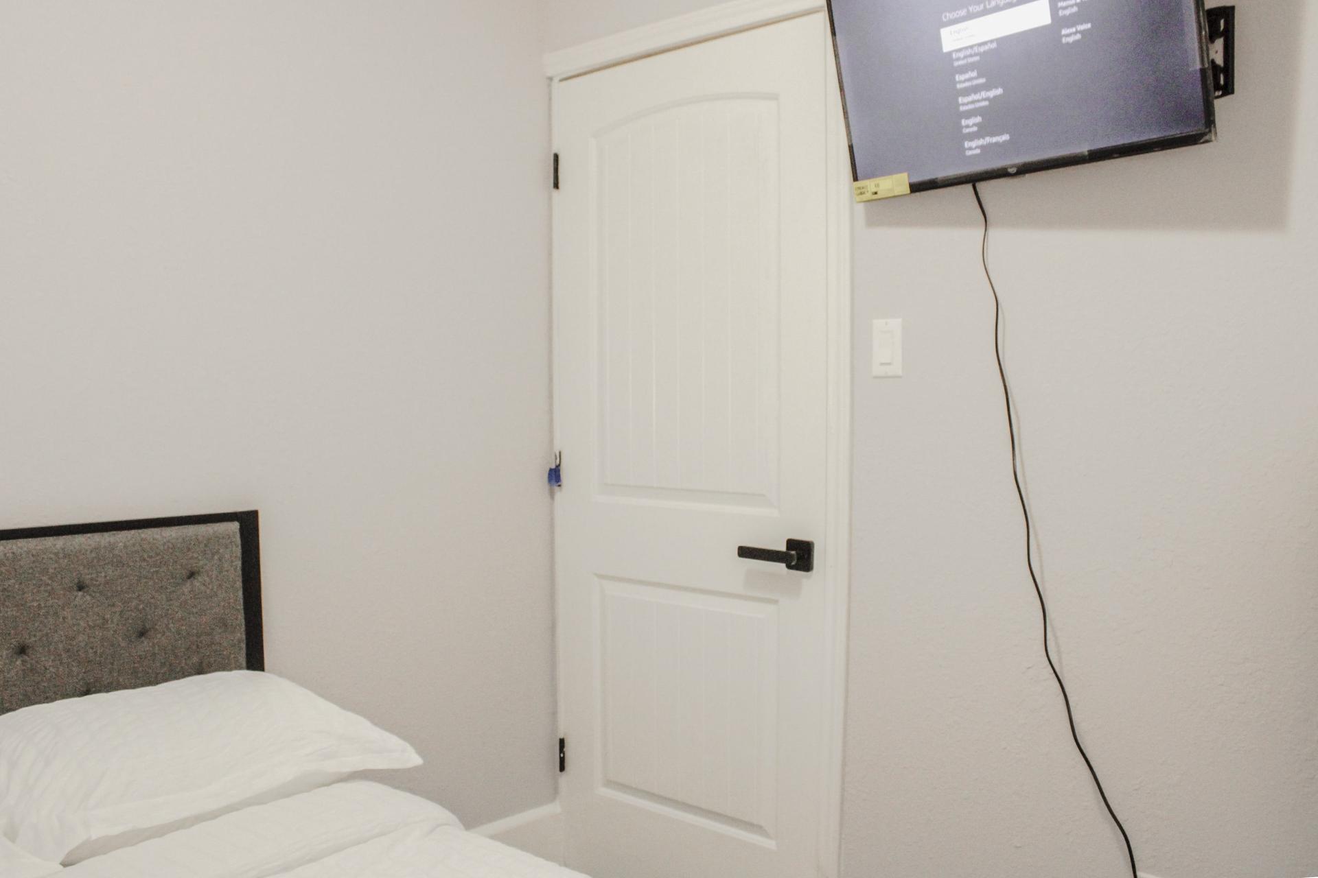 bedroom, detected:bed