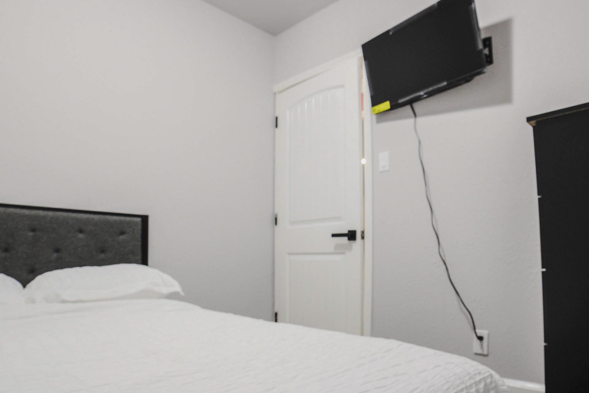 bedroom, detected:bed