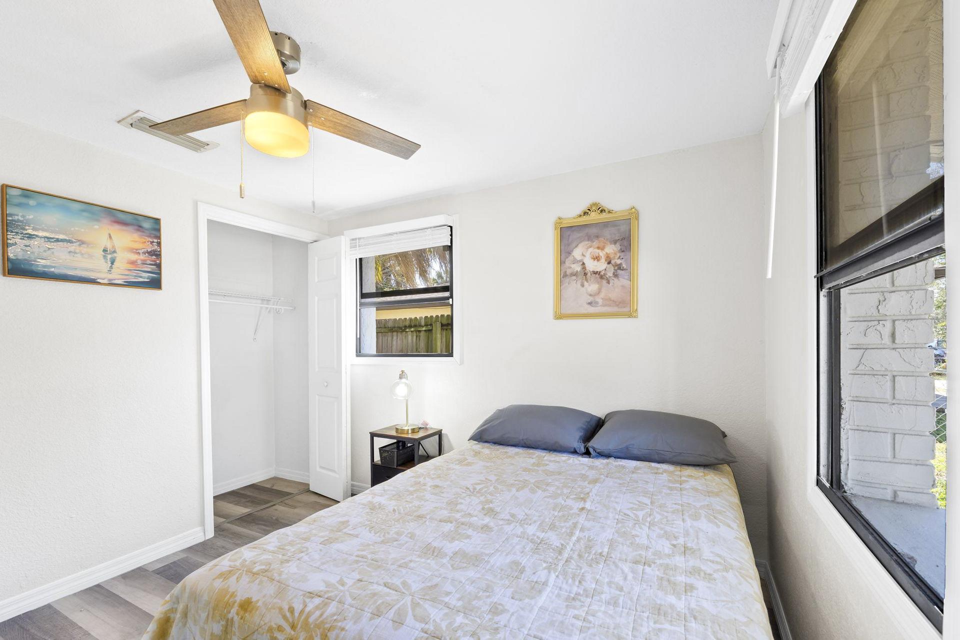 bedroom, detected:ceiling fan, bed, window blind