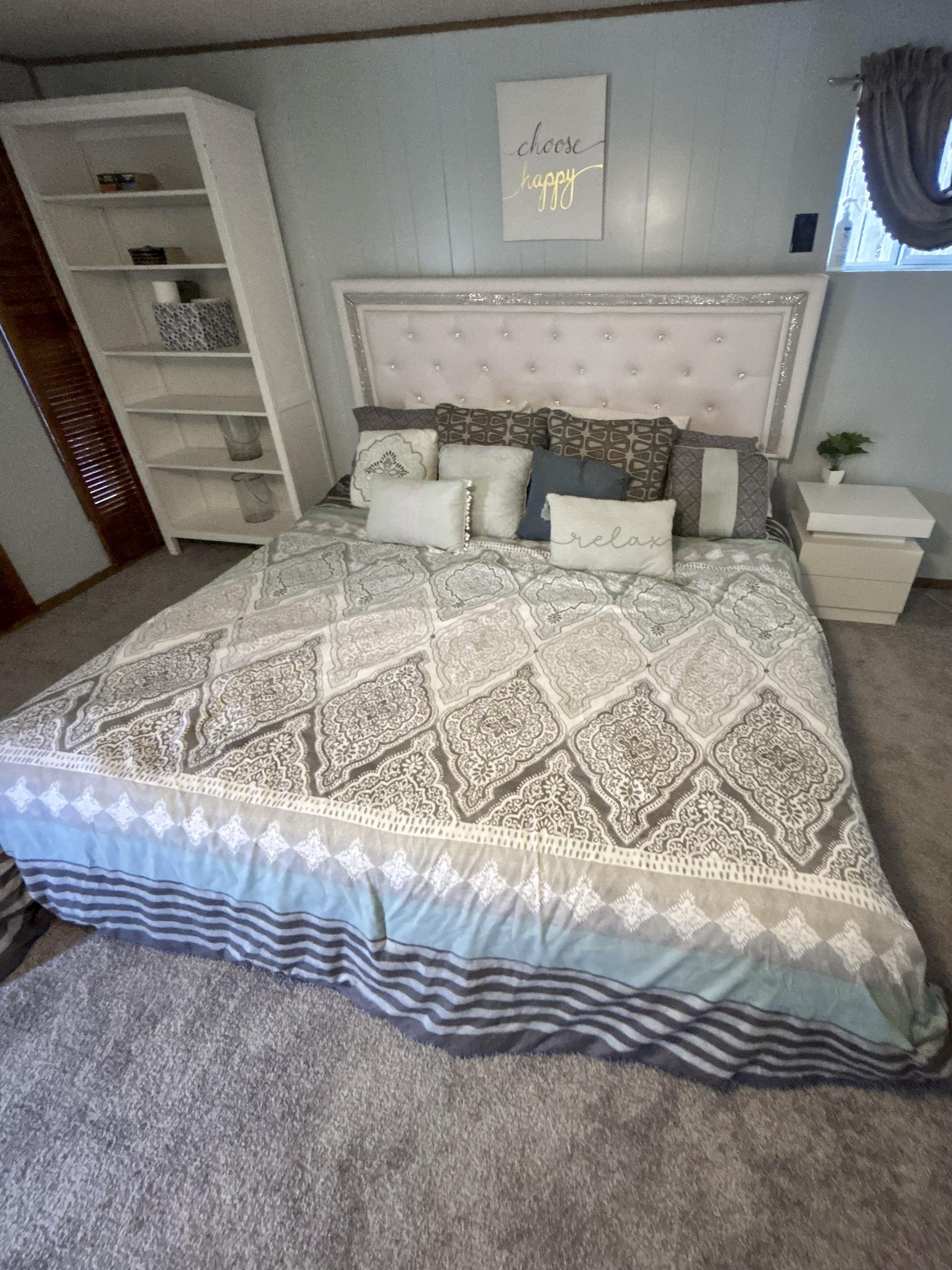 bedroom, detected:bed