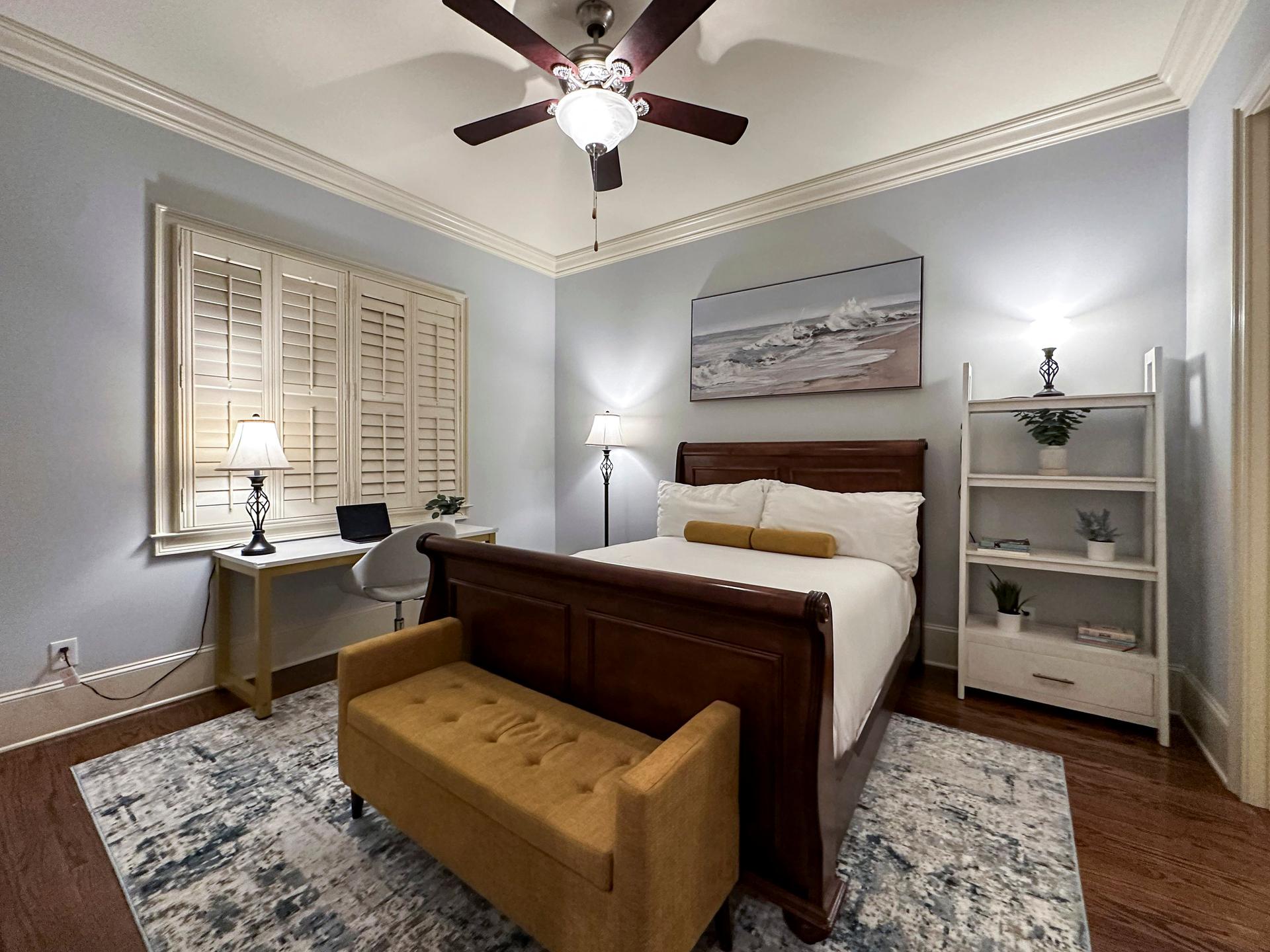 bedroom, detected:ceiling fan, window blind, bed