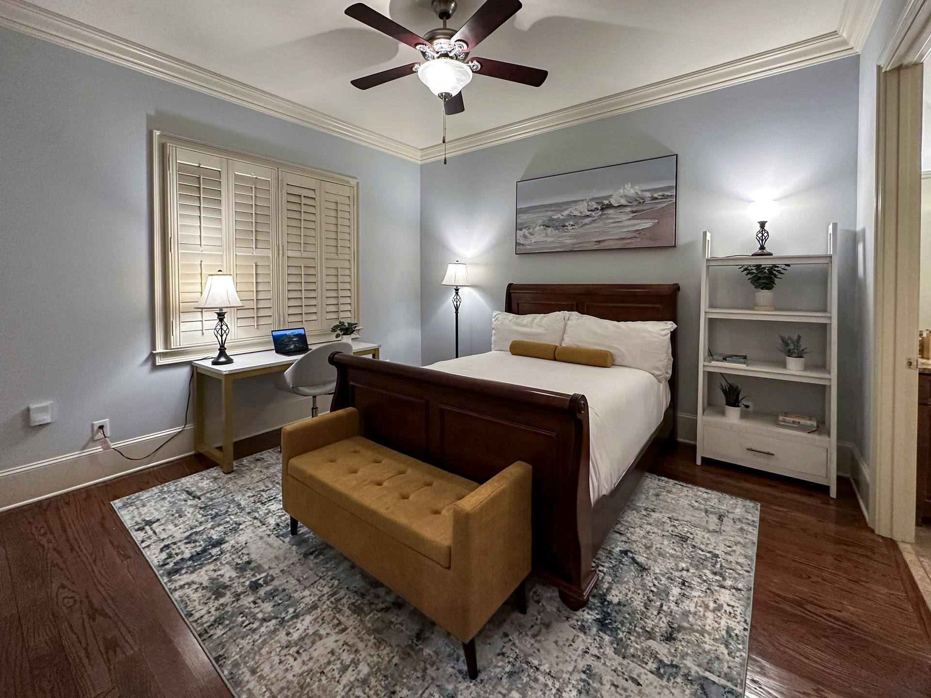 bedroom, detected:ceiling fan, window blind, bed