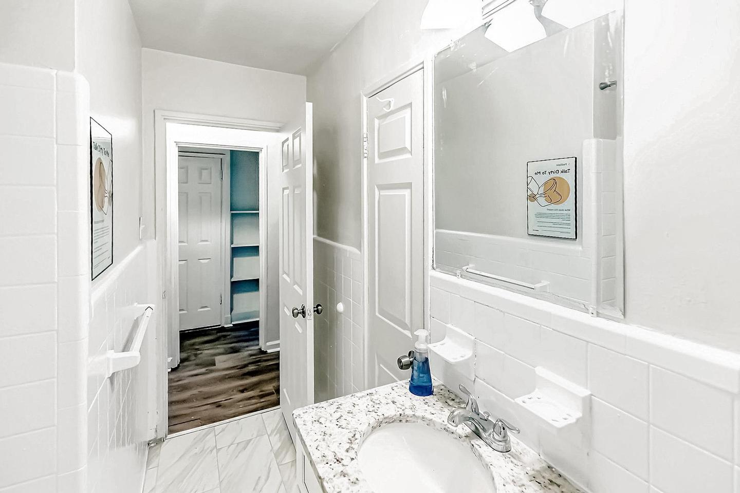 Bathroom(s)
