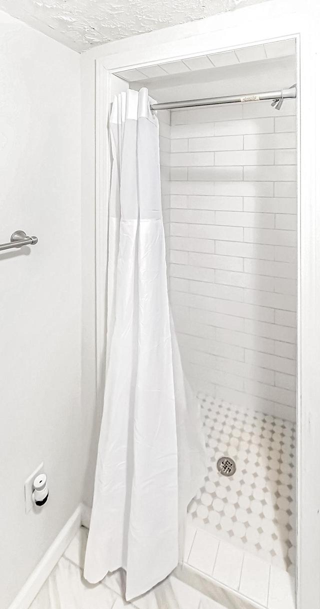 Bathroom(s)