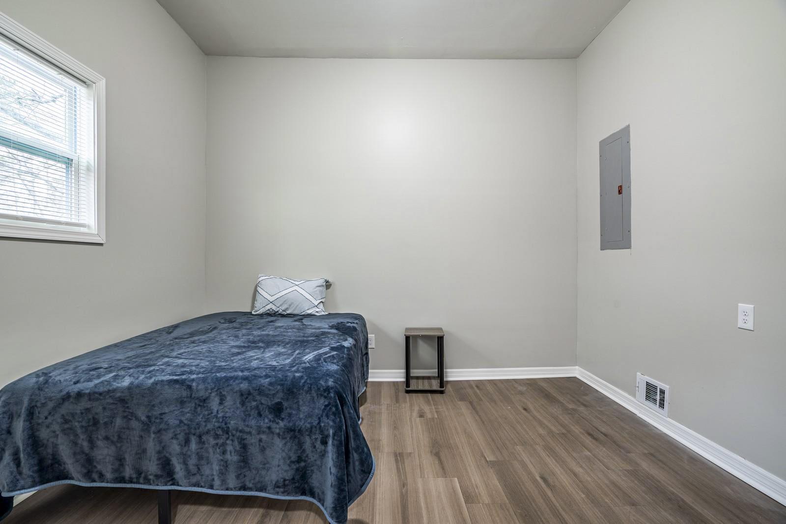 bedroom, detected:bed