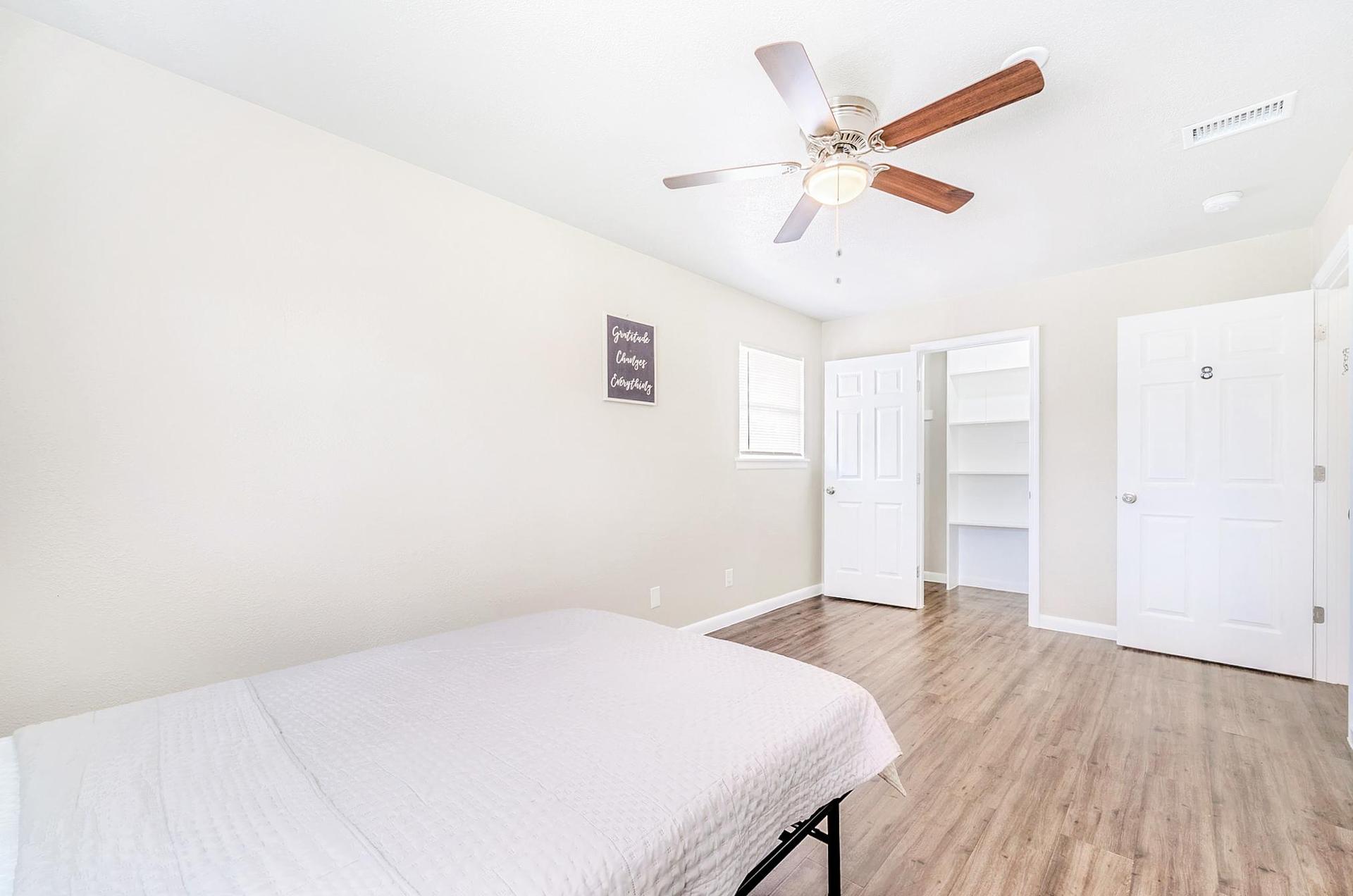 bedroom, detected: bed, fan