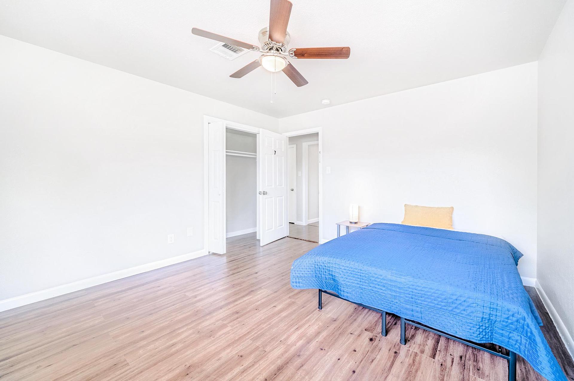 bedroom, detected: bed, fan