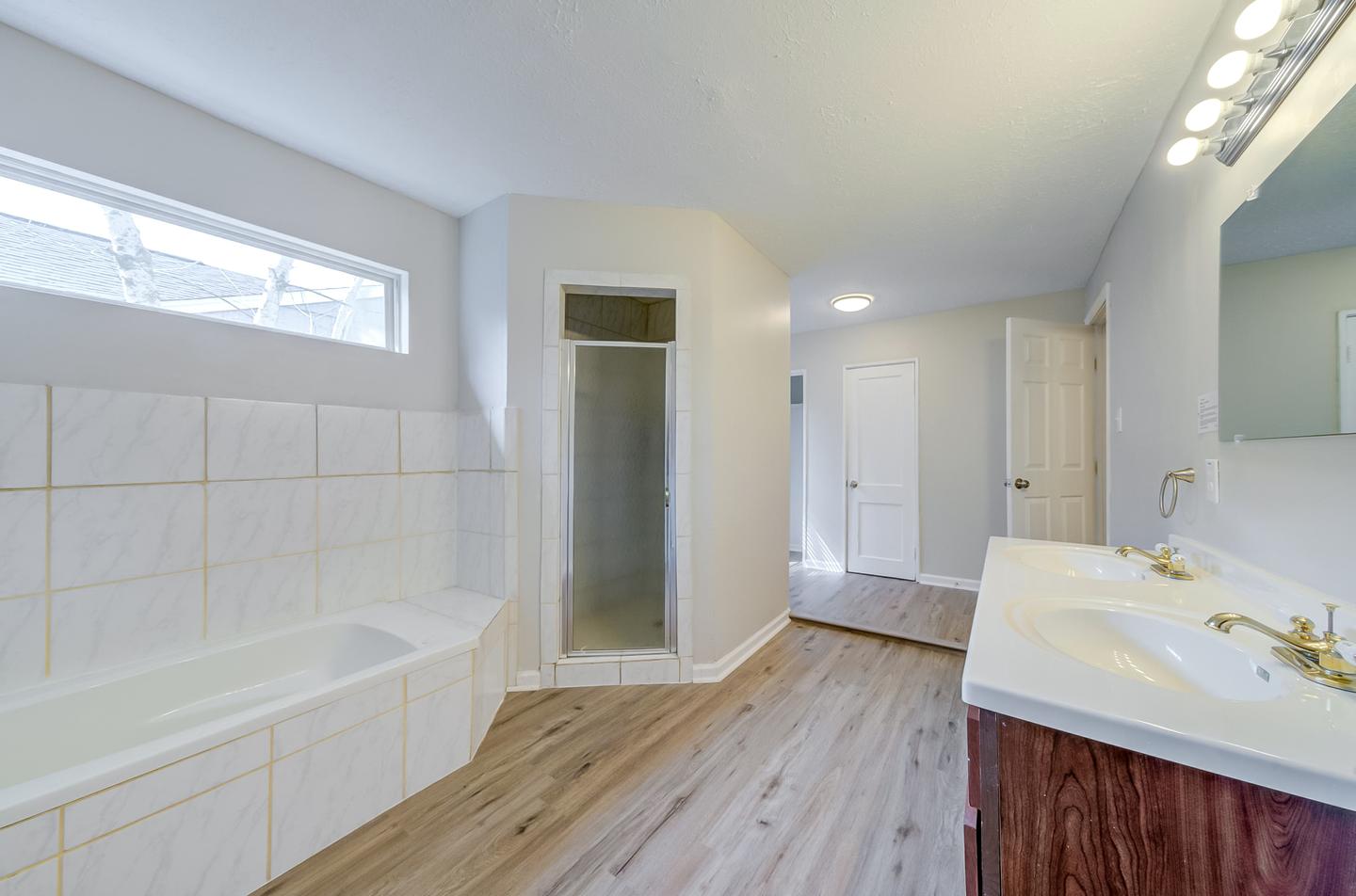 Bathroom(s)