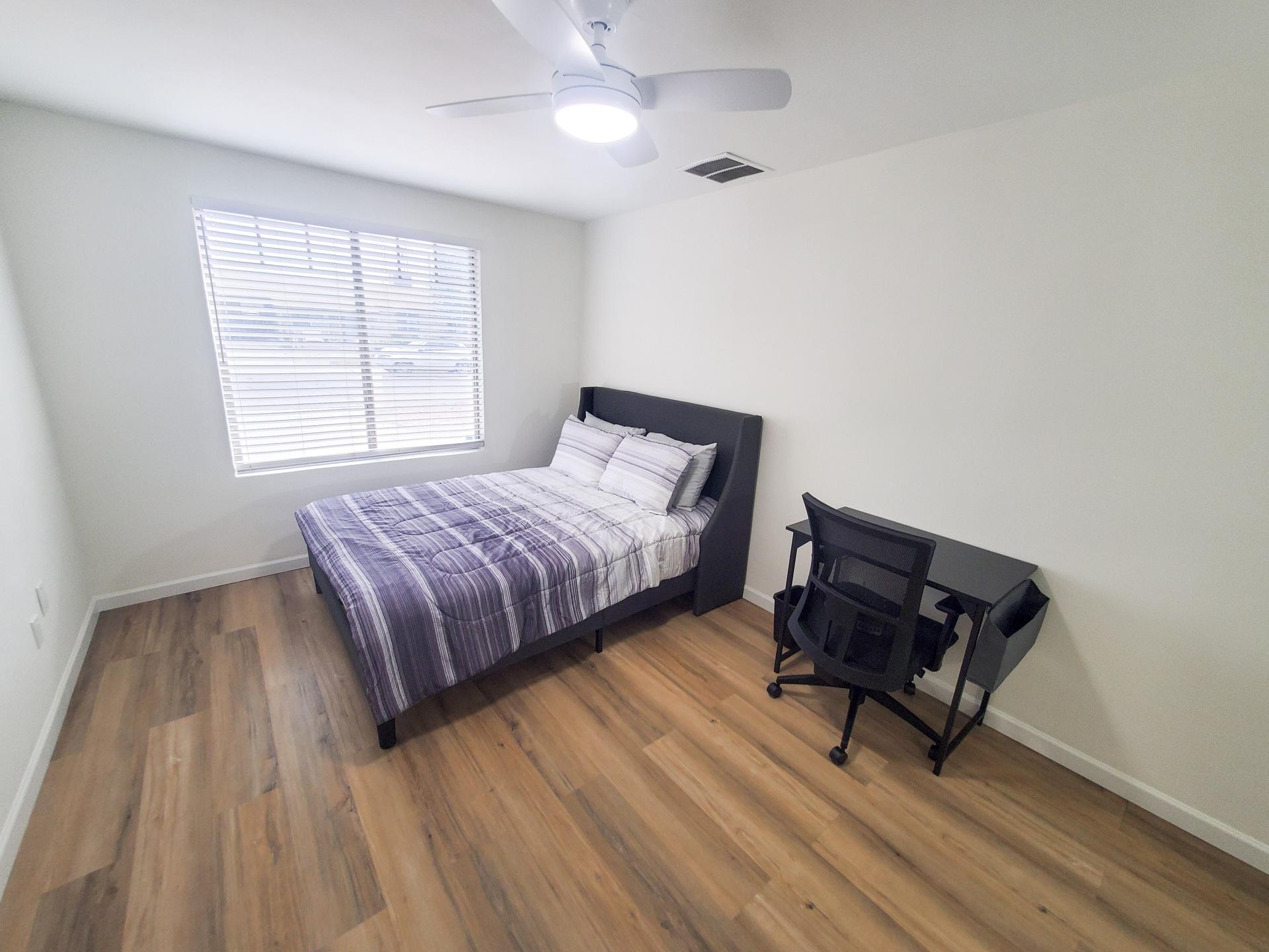 bedroom, detected:window blind, bed