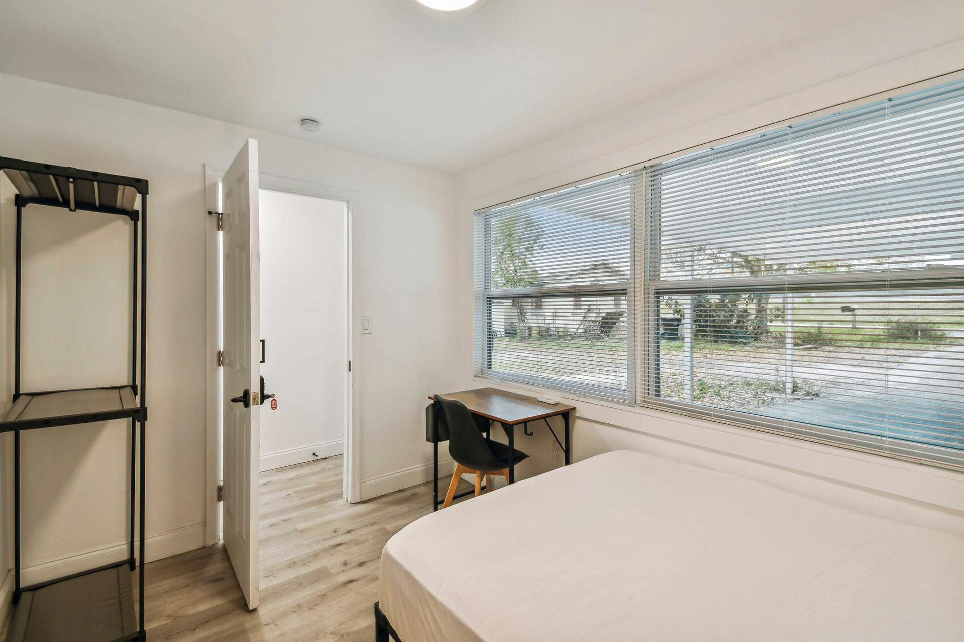 living_room, detected:window blind