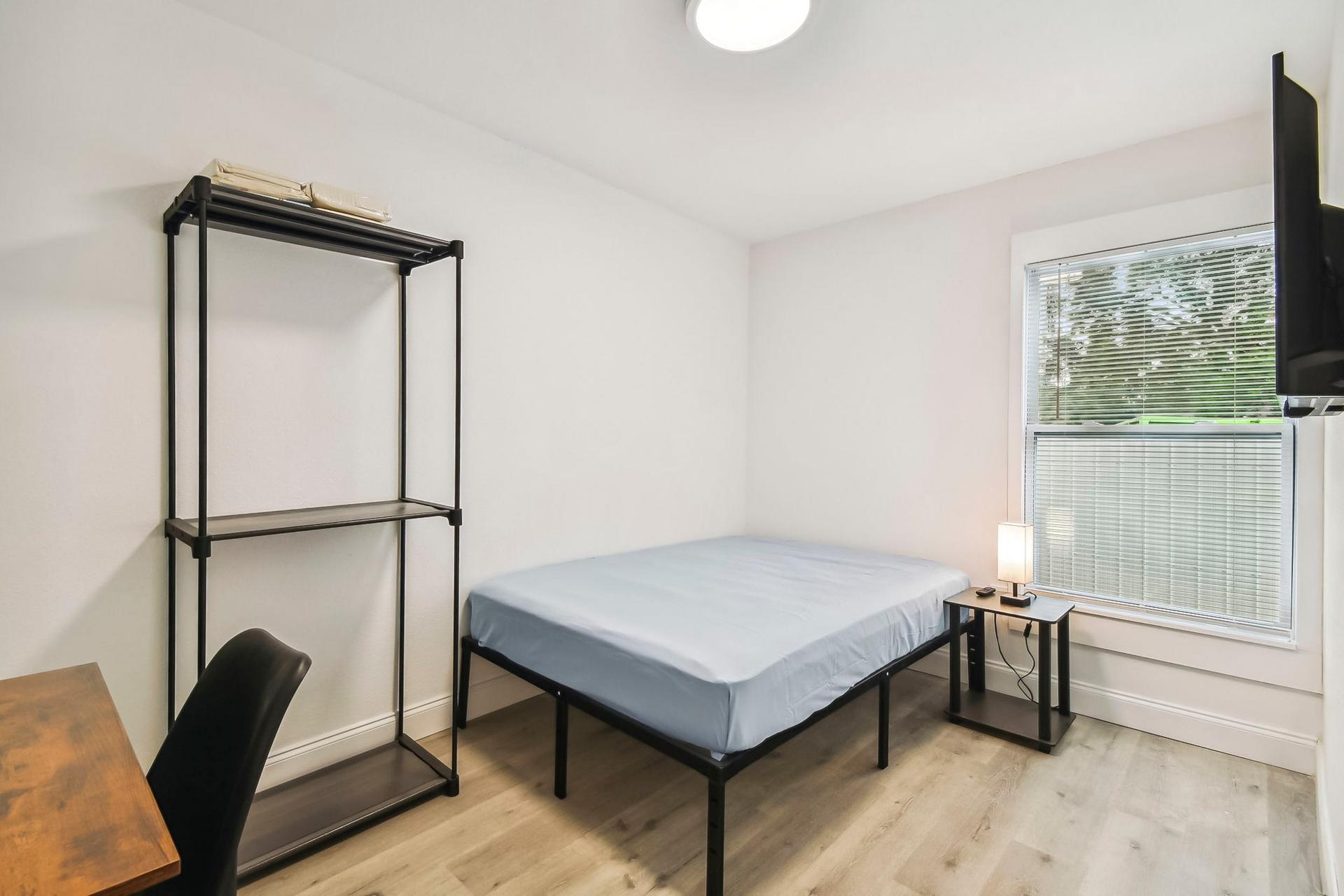 bedroom, detected:bed