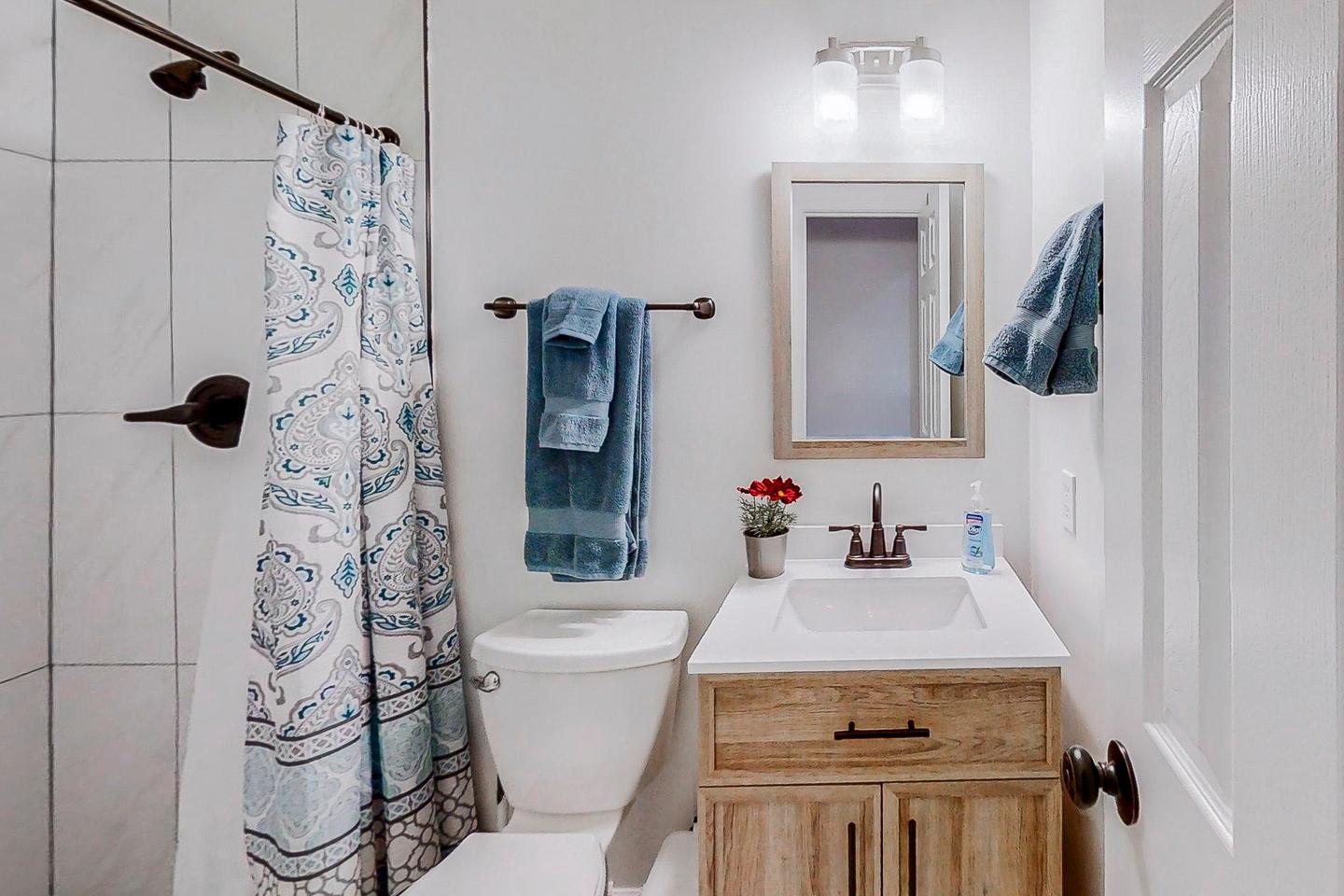 Very clean, updated, and well maintained Snellville home with large