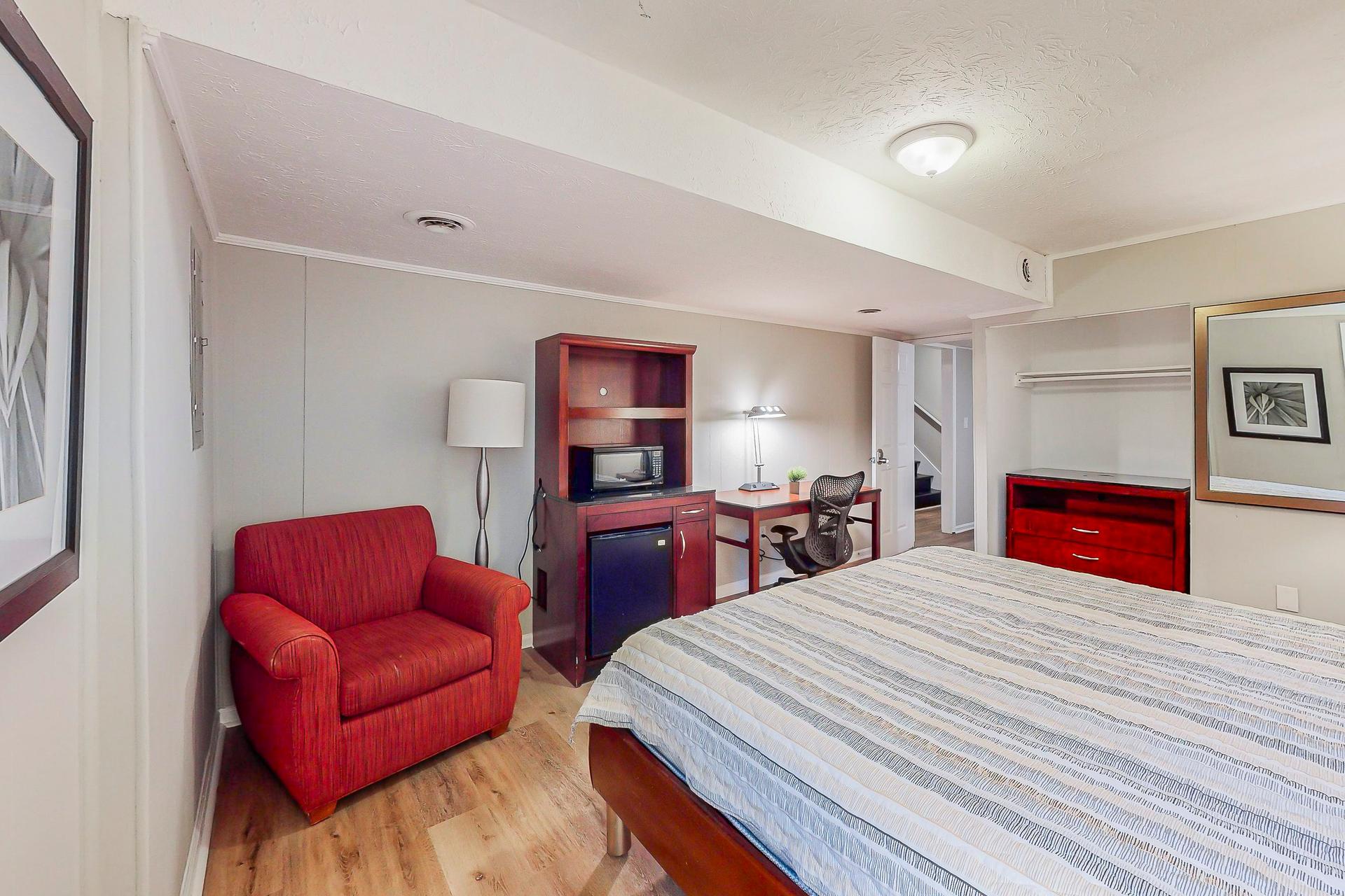 bedroom, detected:bed