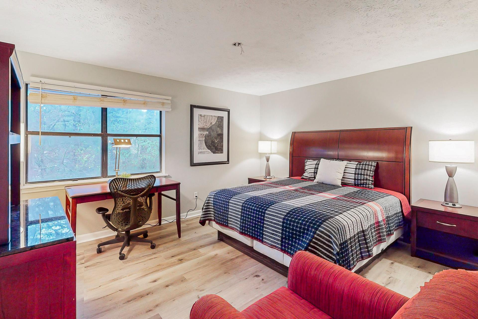 bedroom, detected:bed
