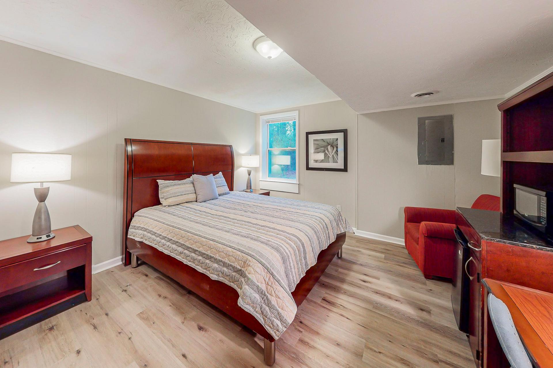 bedroom, detected:bed