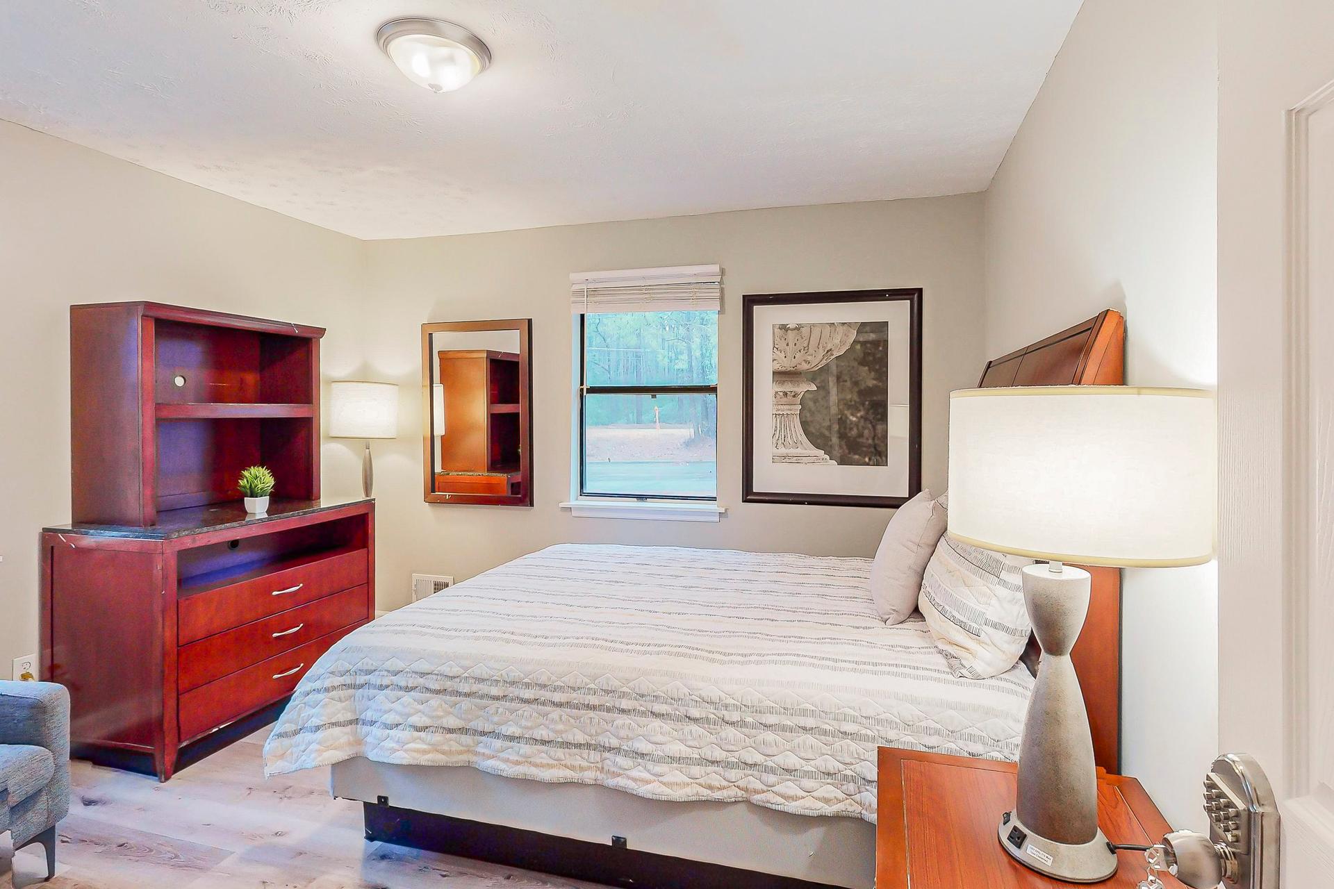 bedroom, detected:bed