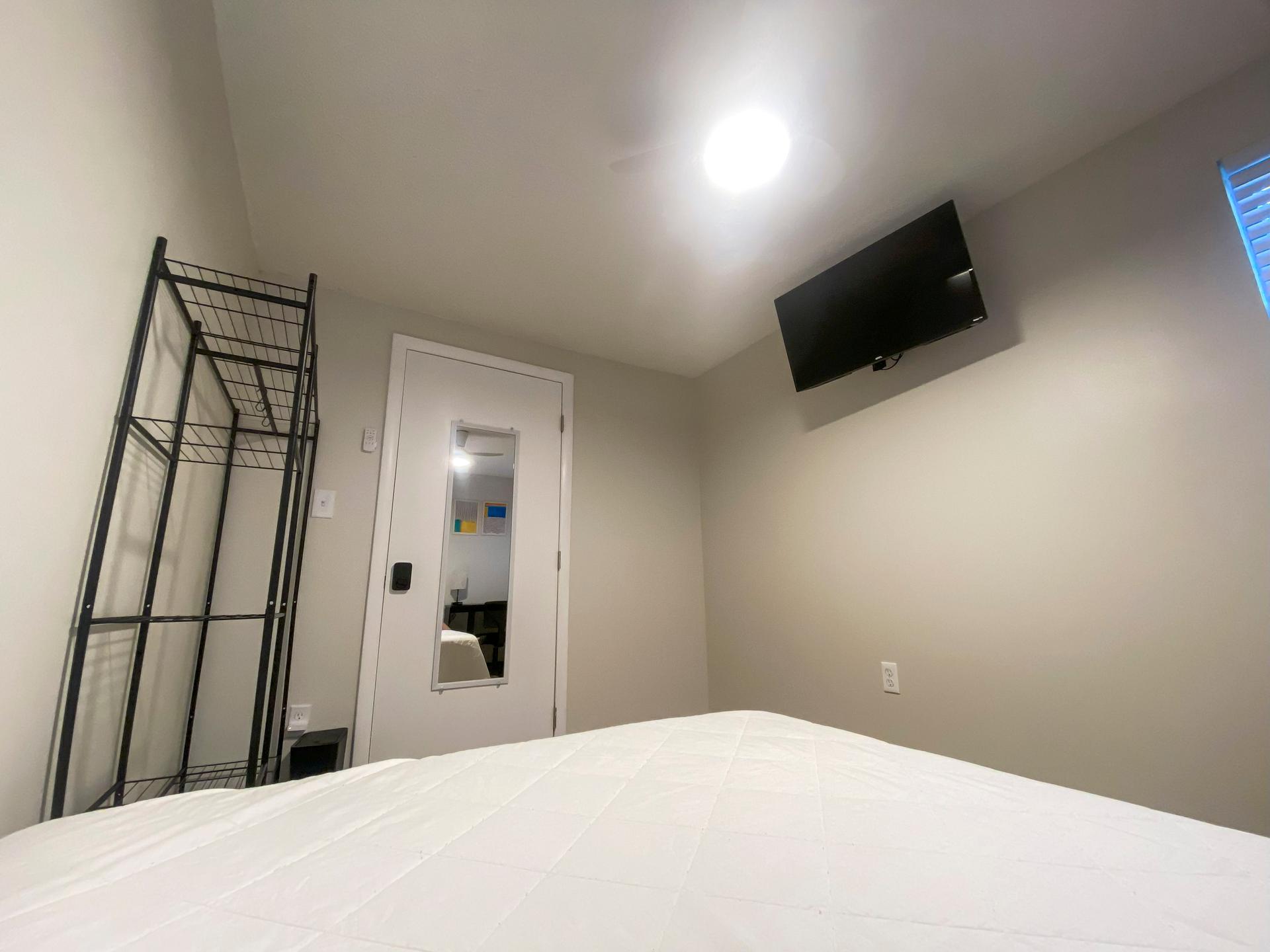 bedroom, detected:bed