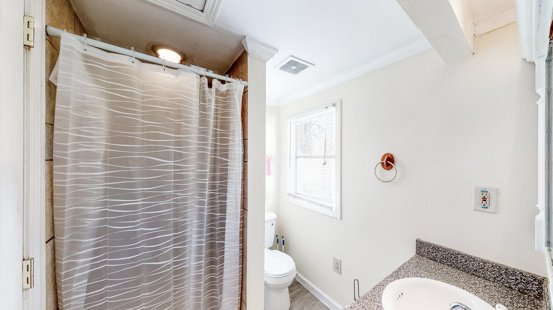 Bathroom(s)