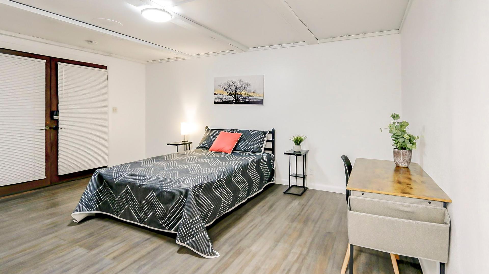 bedroom, detected:bed