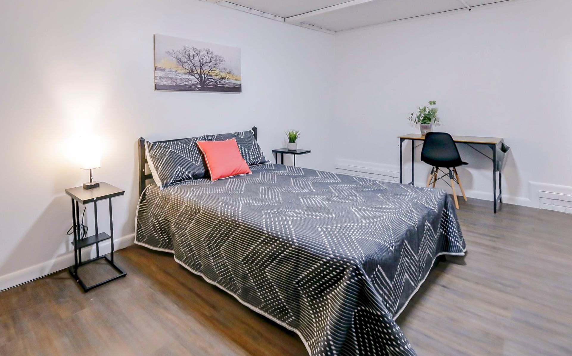 bedroom, detected:bed