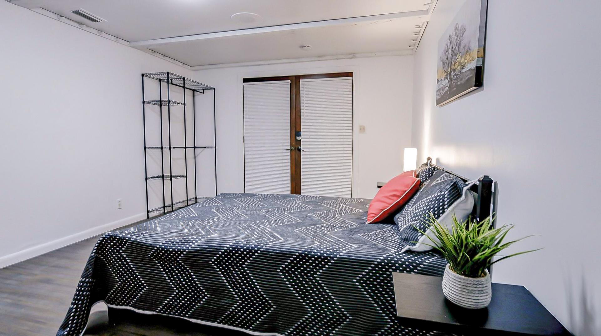 bedroom, detected:bed