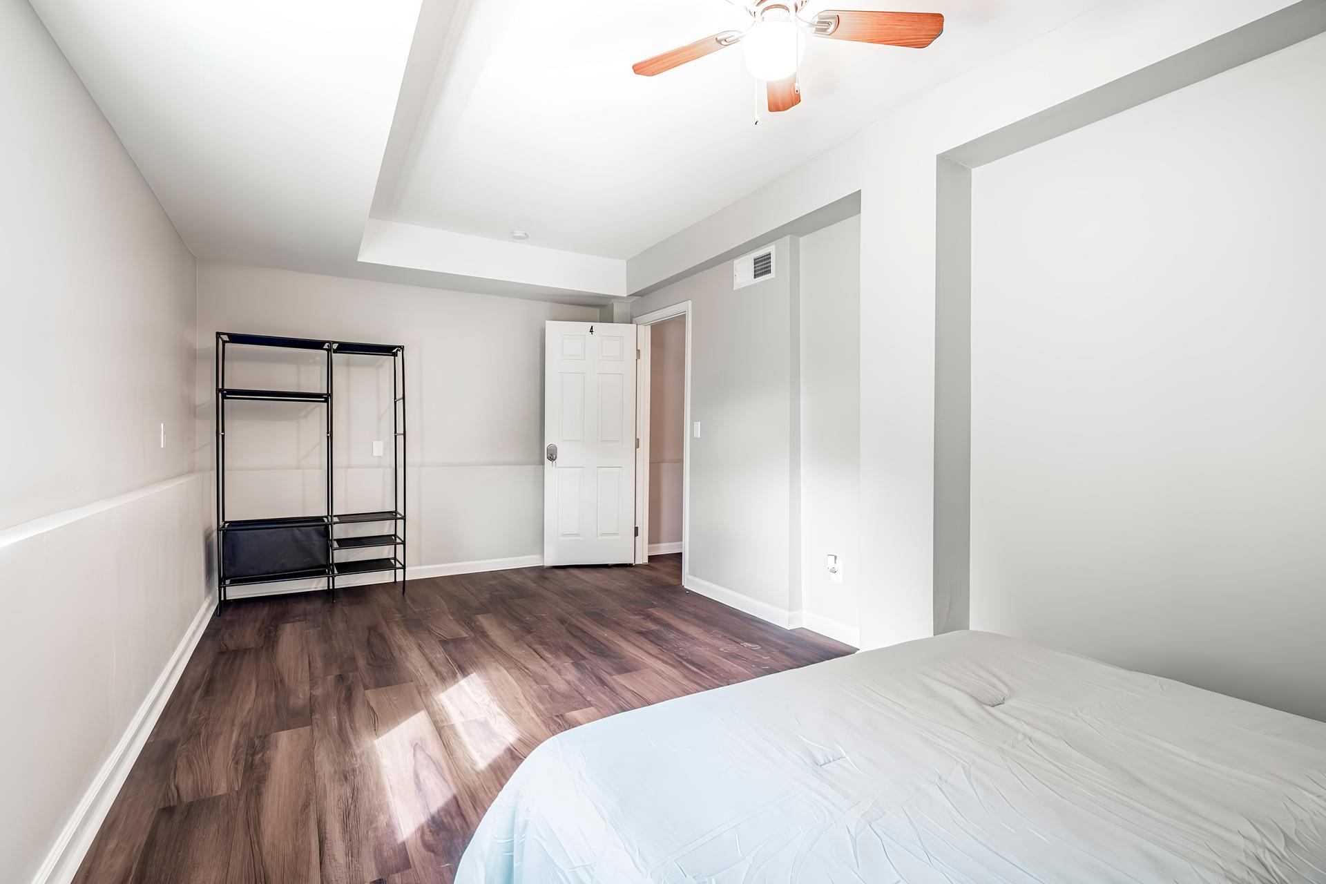 bedroom, detected:ceiling fan, bed
